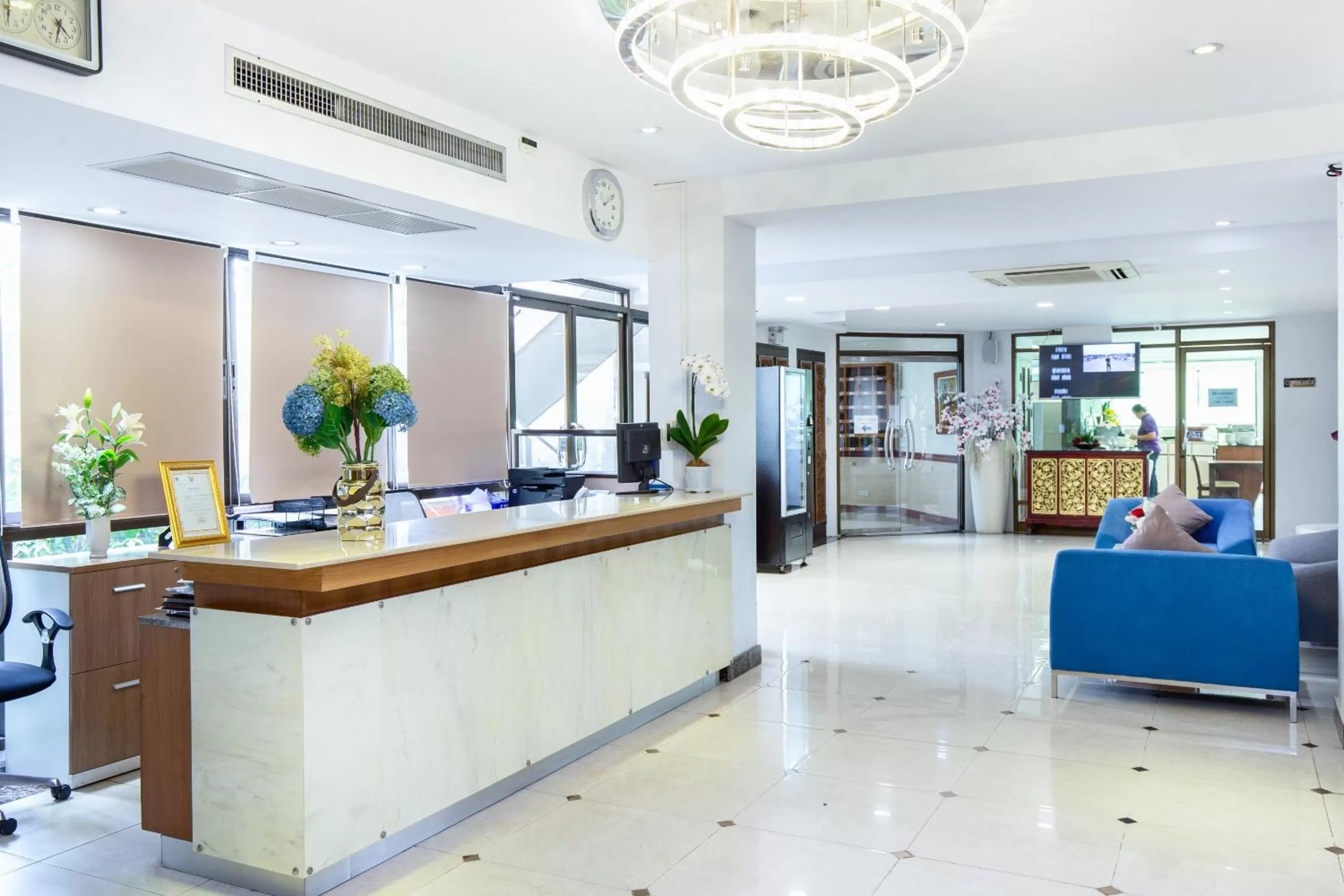 Lobby or reception in Lasalle Suites Hotel & Residence