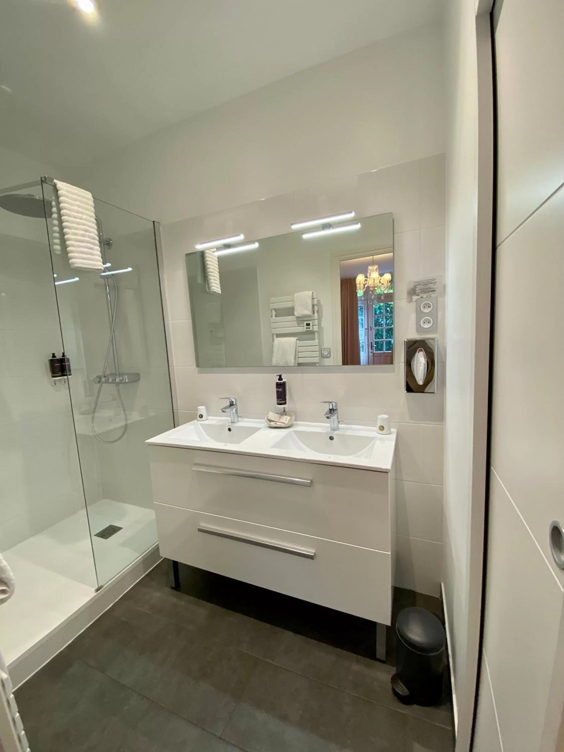 Shower in Le Clos d'Amboise