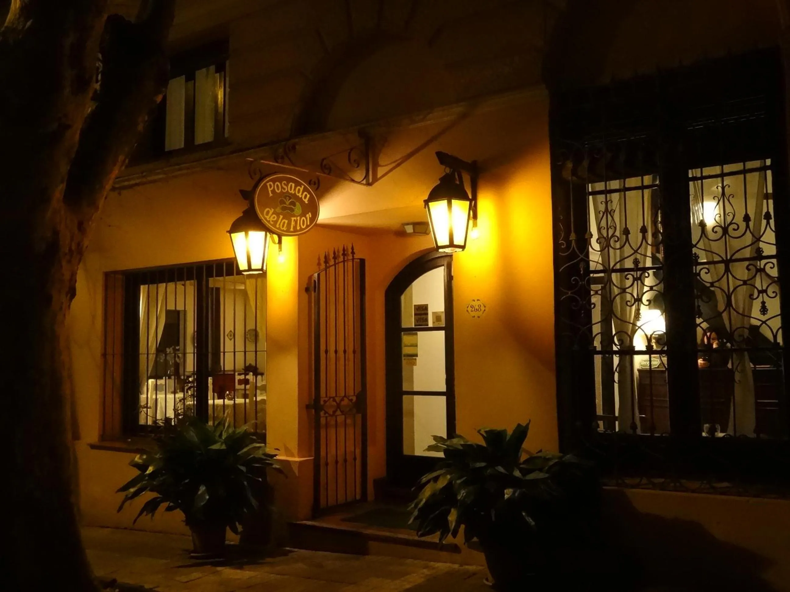 Facade/entrance in Posada de la Flor