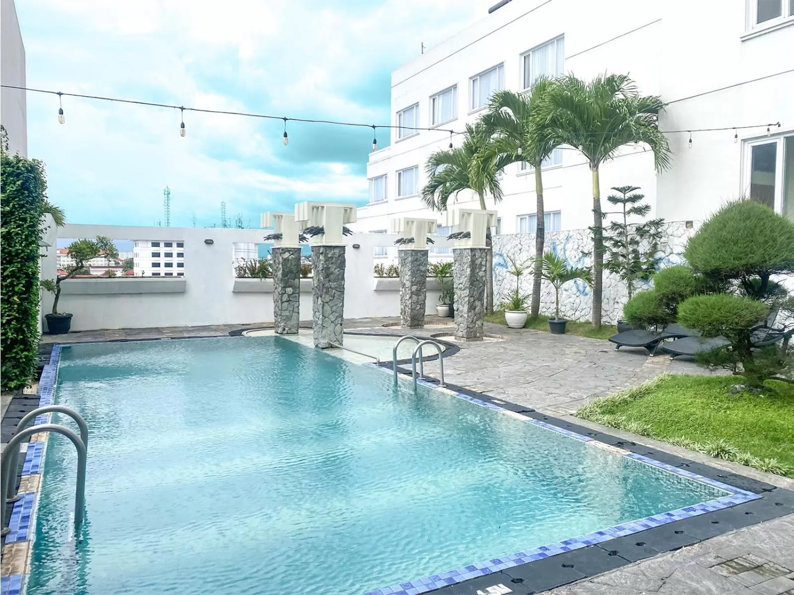 Swimming pool in Malyabhara Hotel