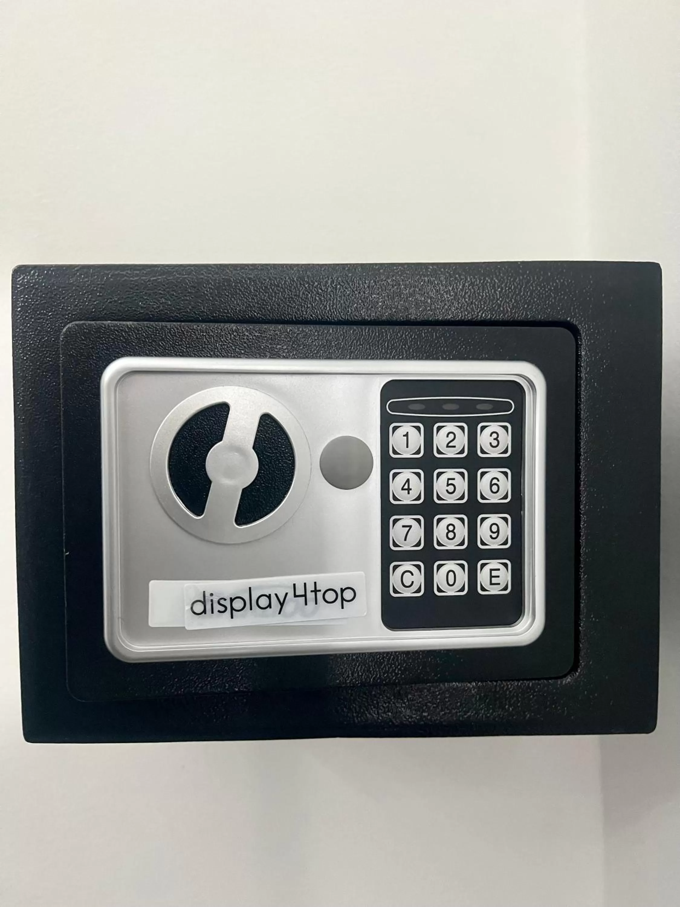 safe in Duca di Uzeda Bed and Breakfast