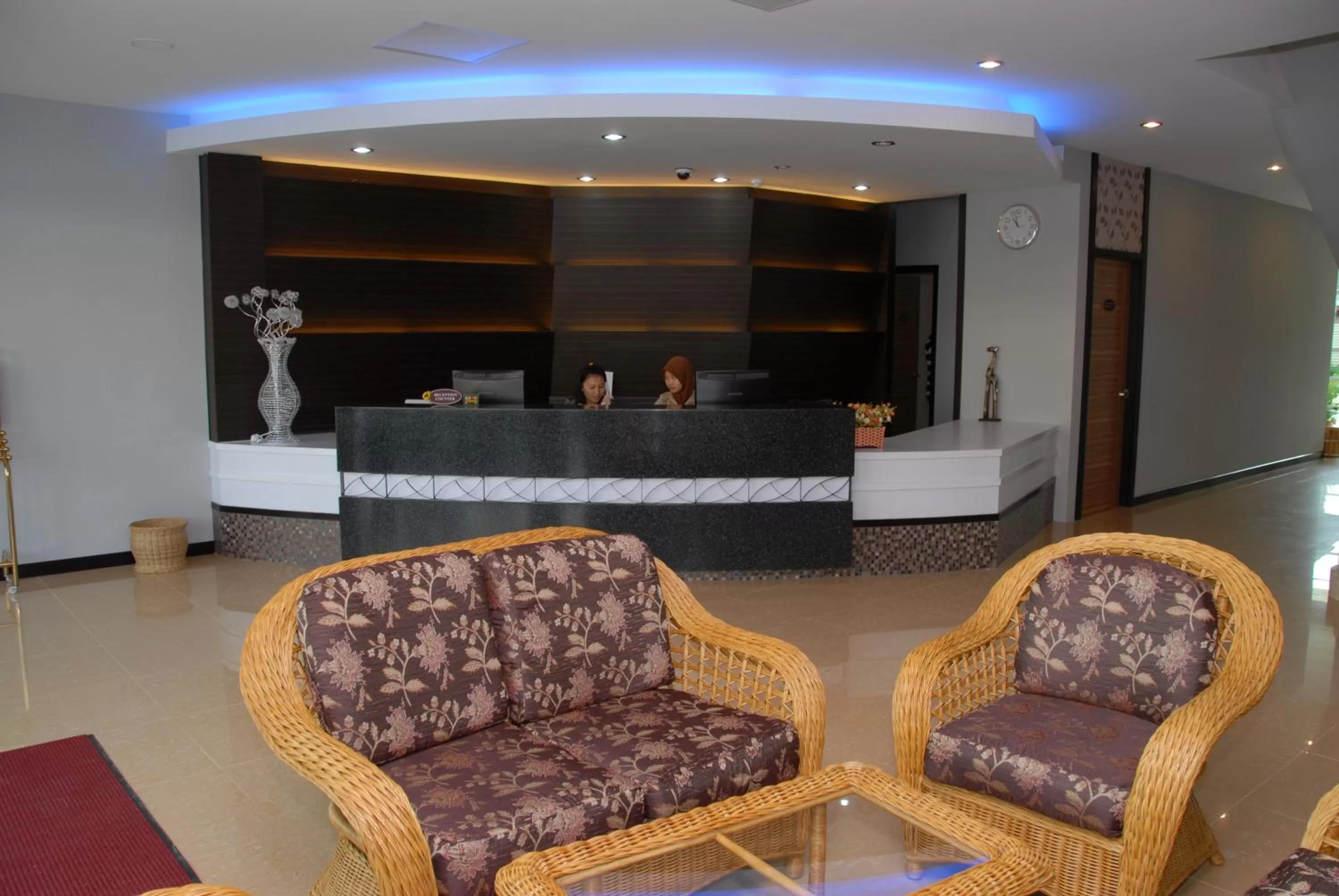 Seating area in Queen Hotel