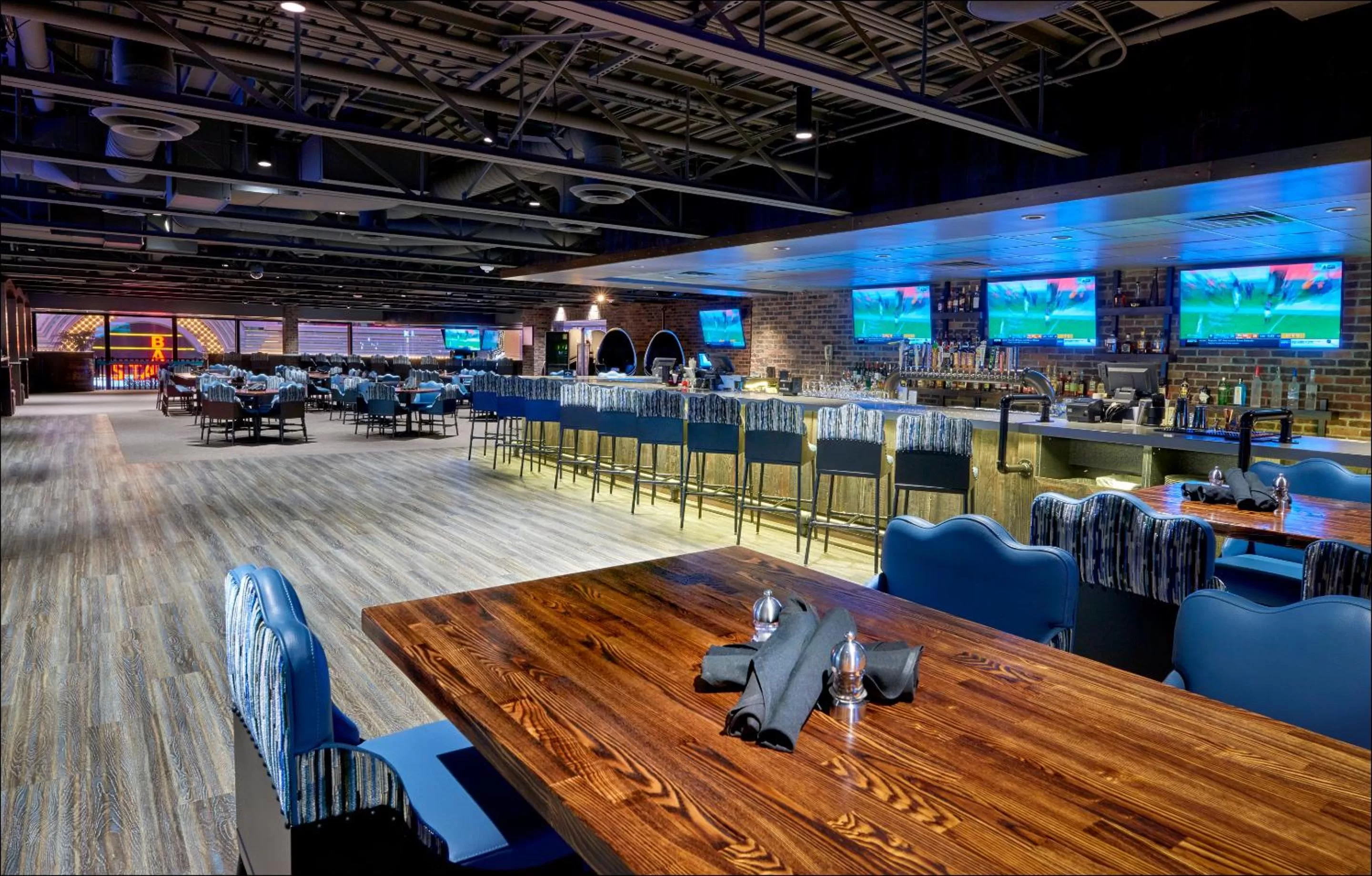 Restaurant/places to eat in Hotel Apache