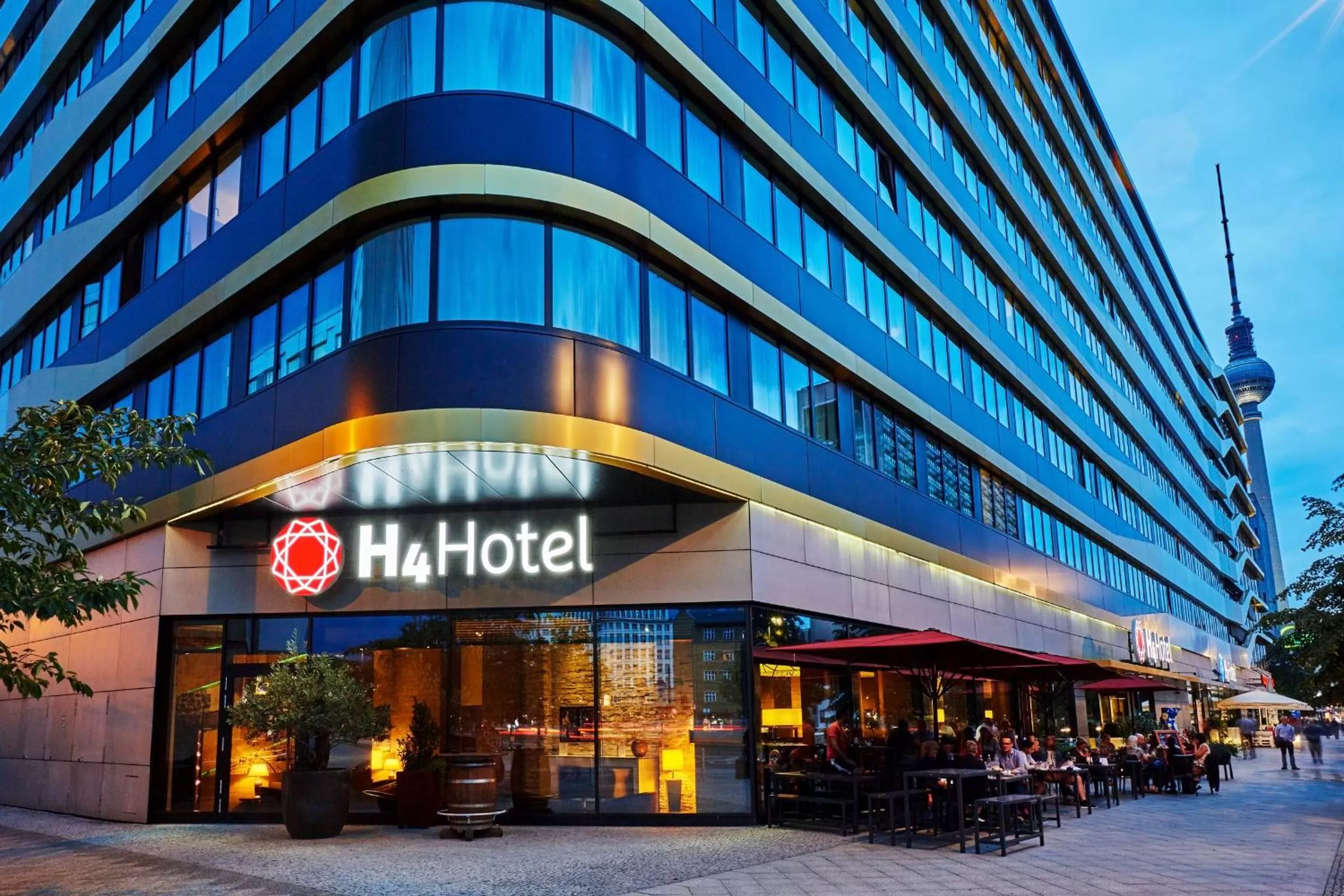Property building in H4 Hotel Berlin Alexanderplatz