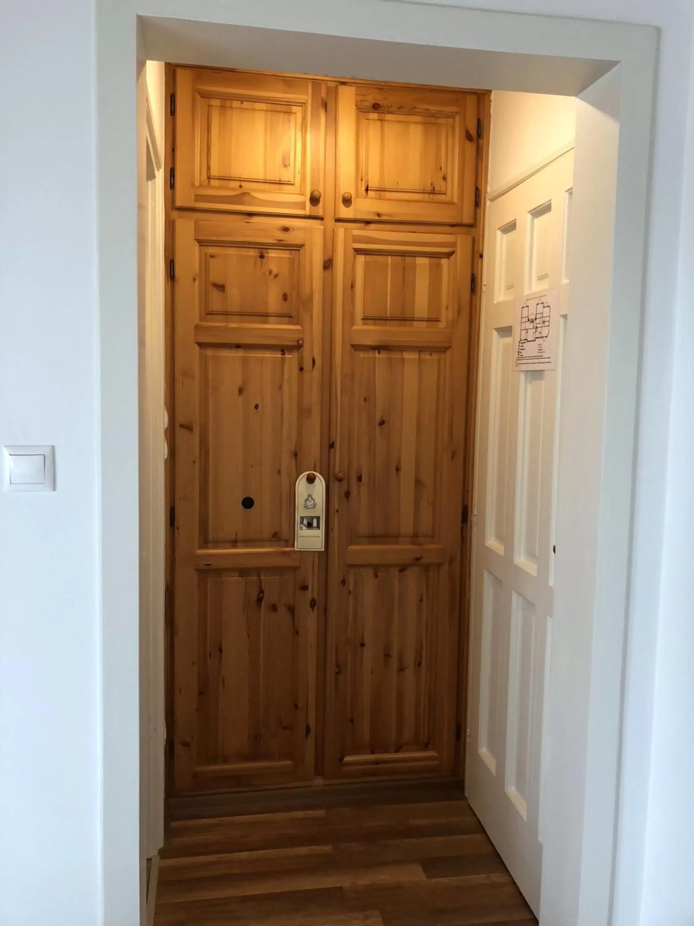 wardrobe in Zöldtető Panzió