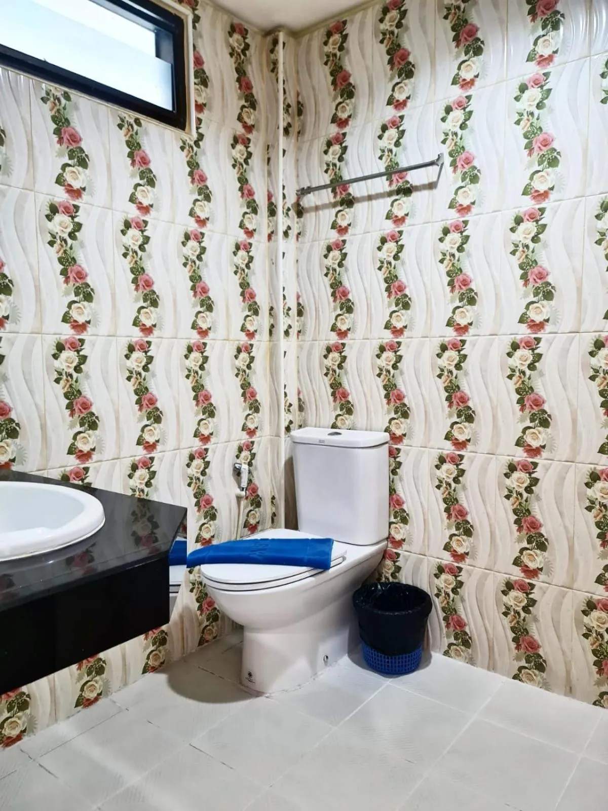 Toilet in Cozy Residence Nanai