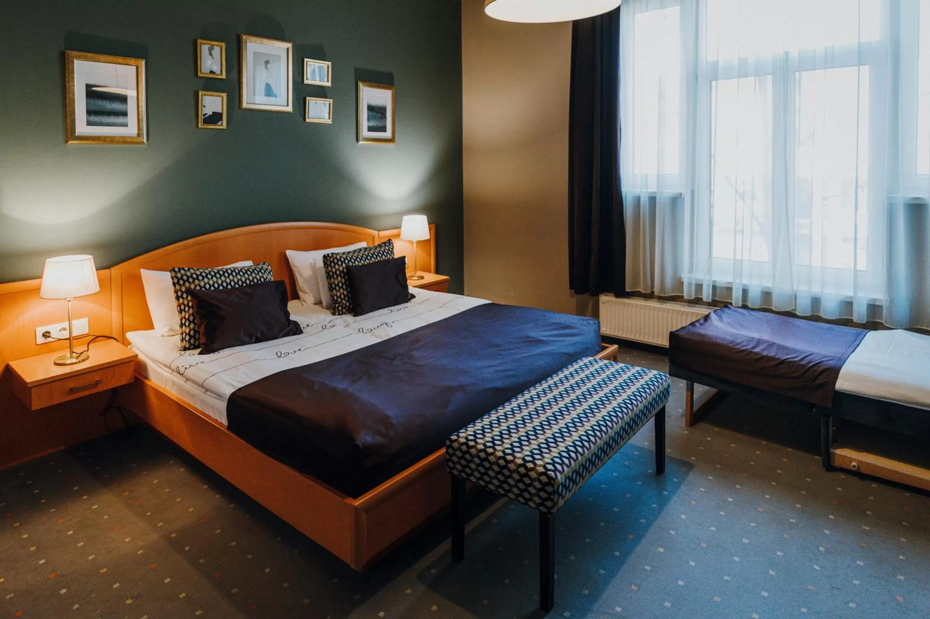 Photo of the whole room, Bed in Hotel Piano