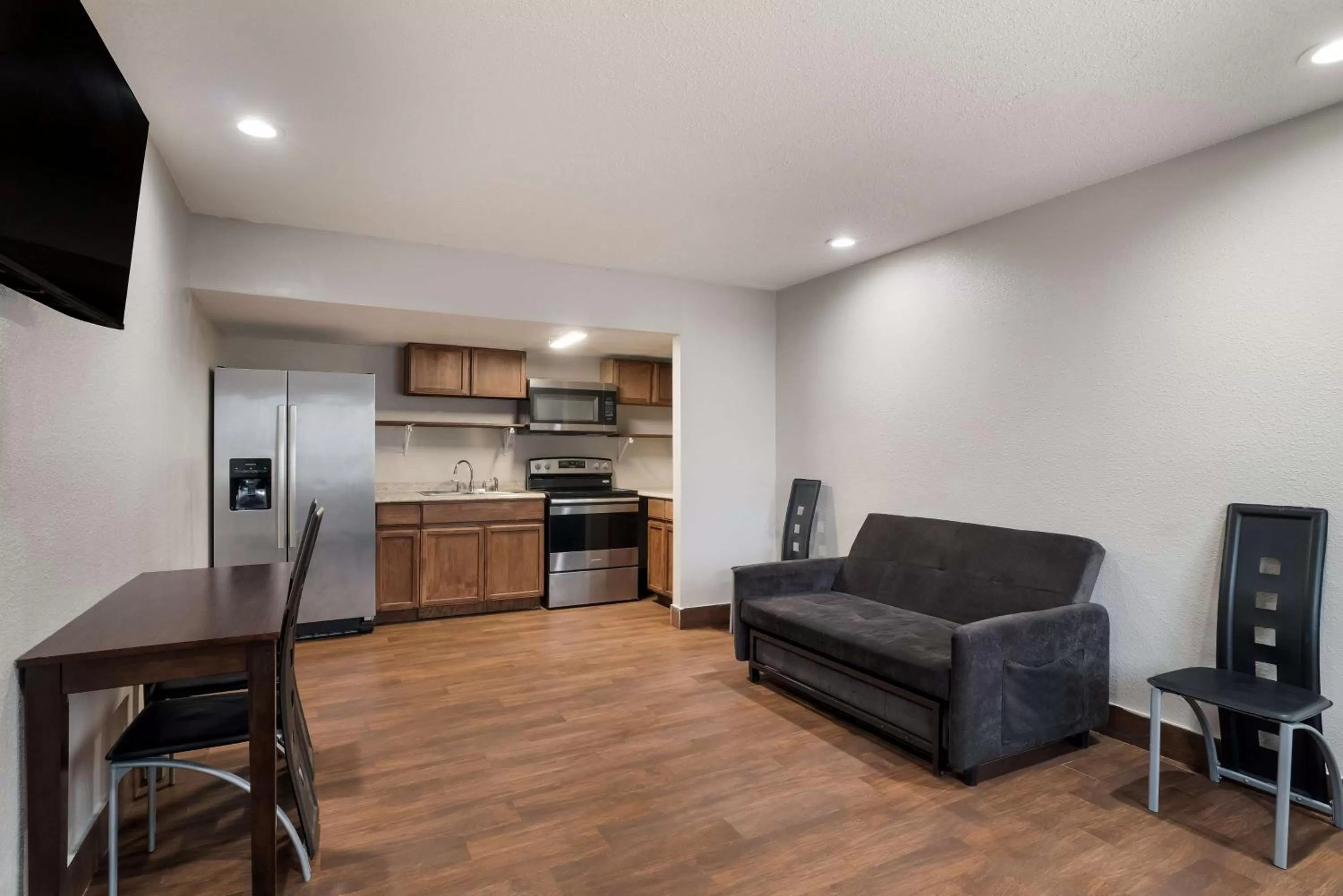 TV and multimedia in Laredo Hotel Inn