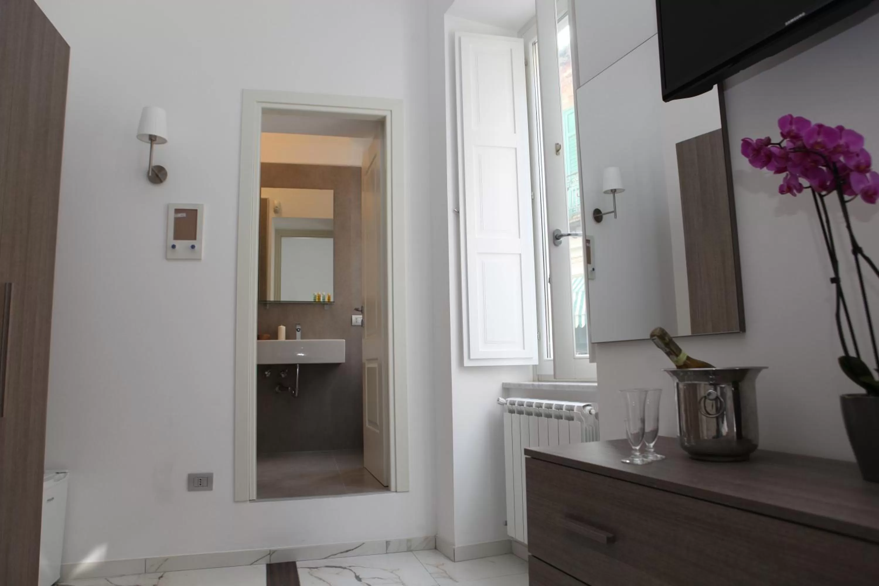 900 Bed and Breakfast