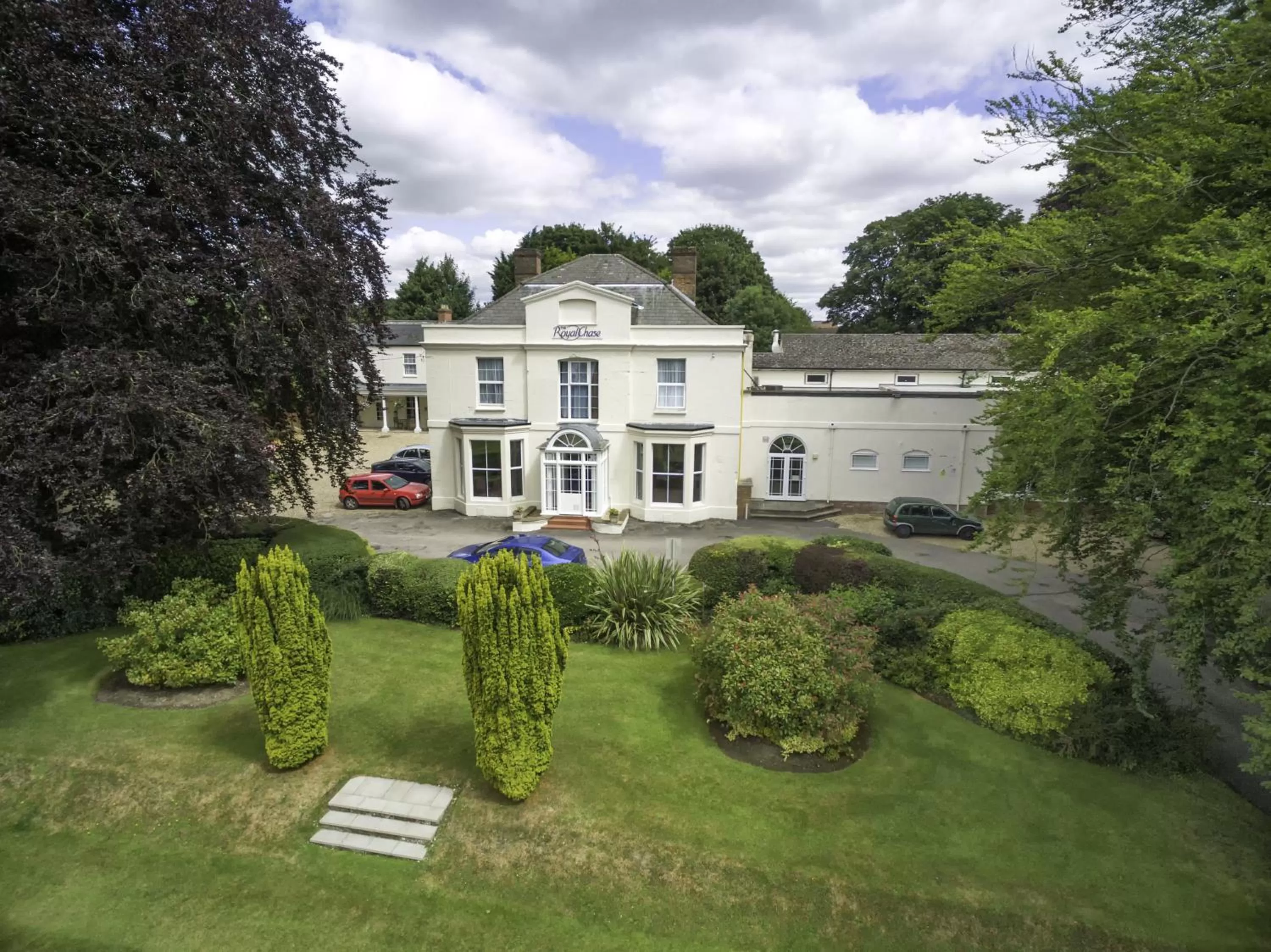 Facade/entrance in Best Western The Royal Chase Hotel