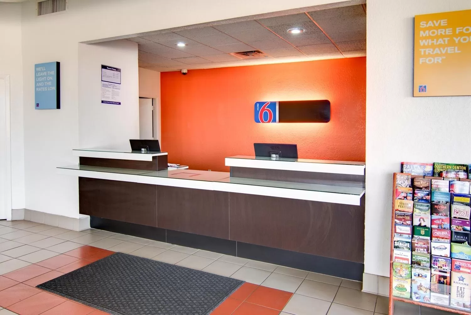 Staff in Motel 6-Mount Pleasant, TX