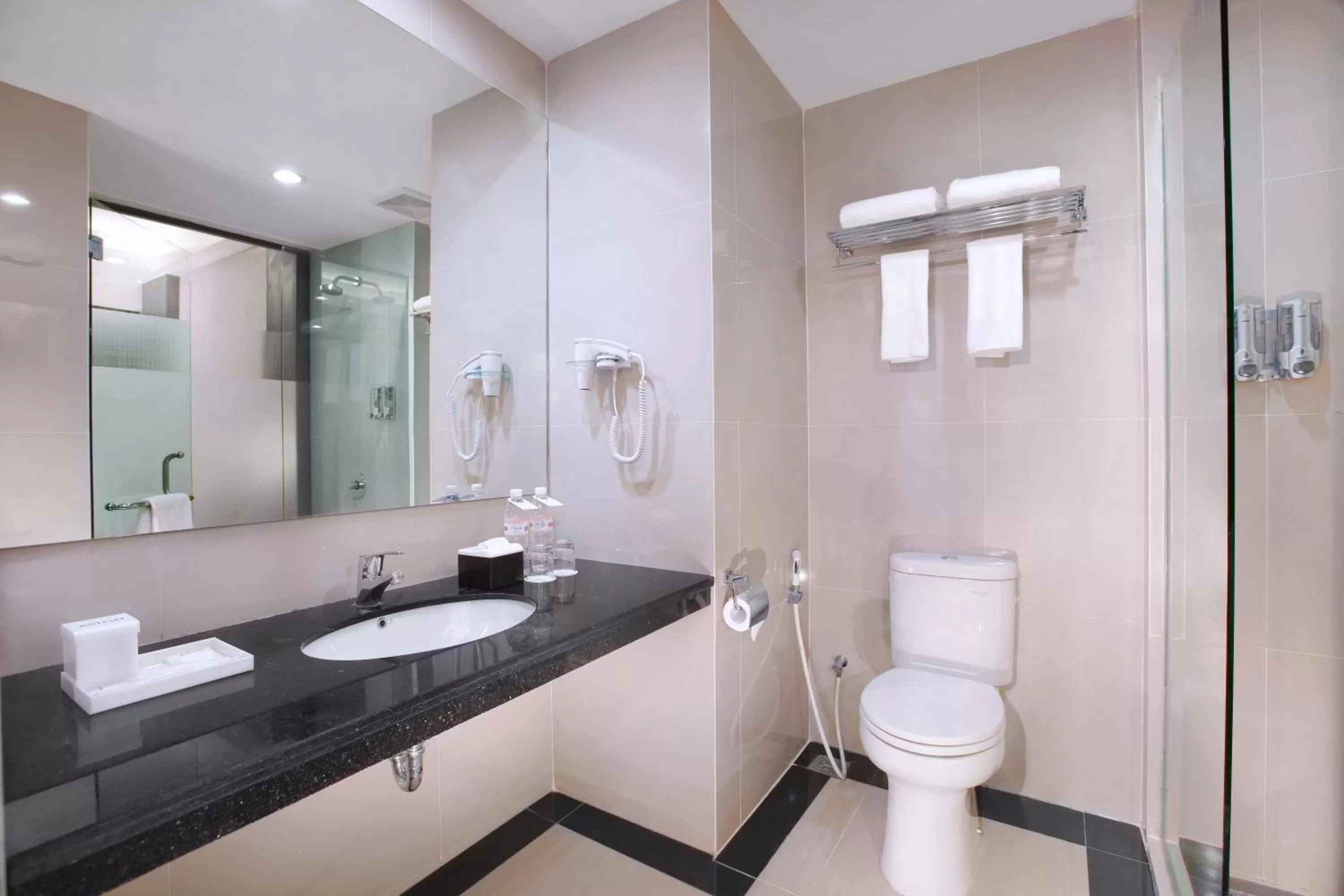 Bathroom in Aston Lampung City Hotel