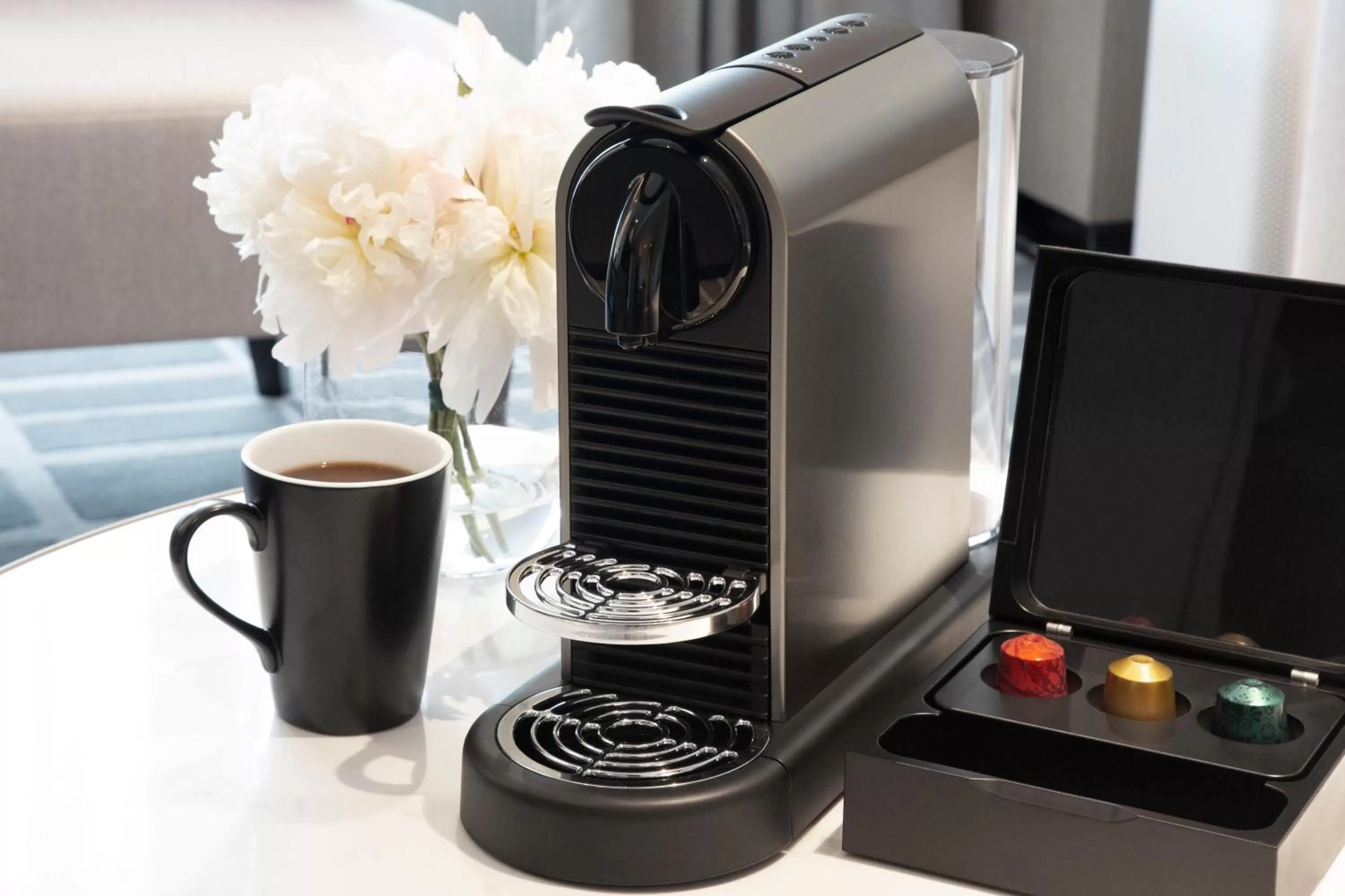 Coffee/tea facilities in Royal Park Hotel