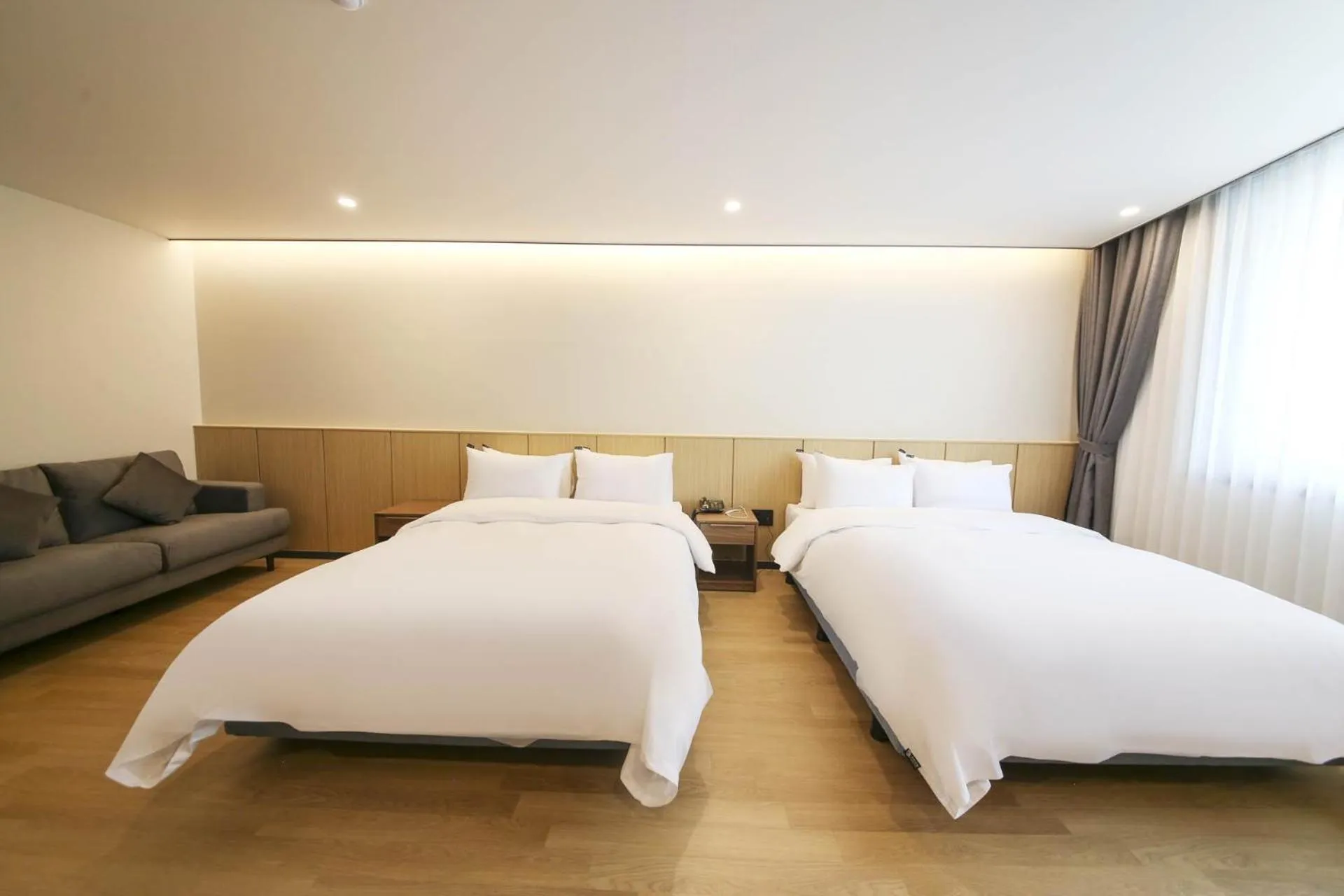 Bed in Benikea hotel