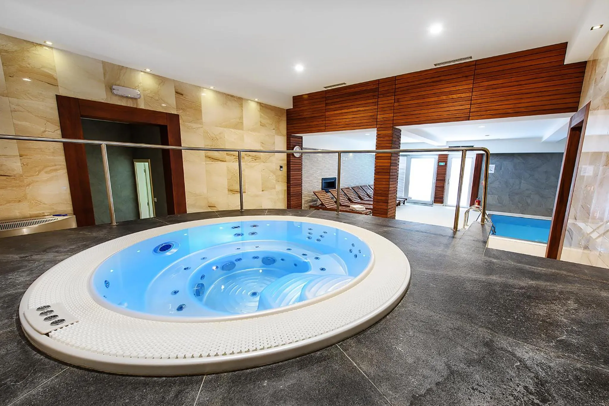Hot Tub in Hotel Rakovec
