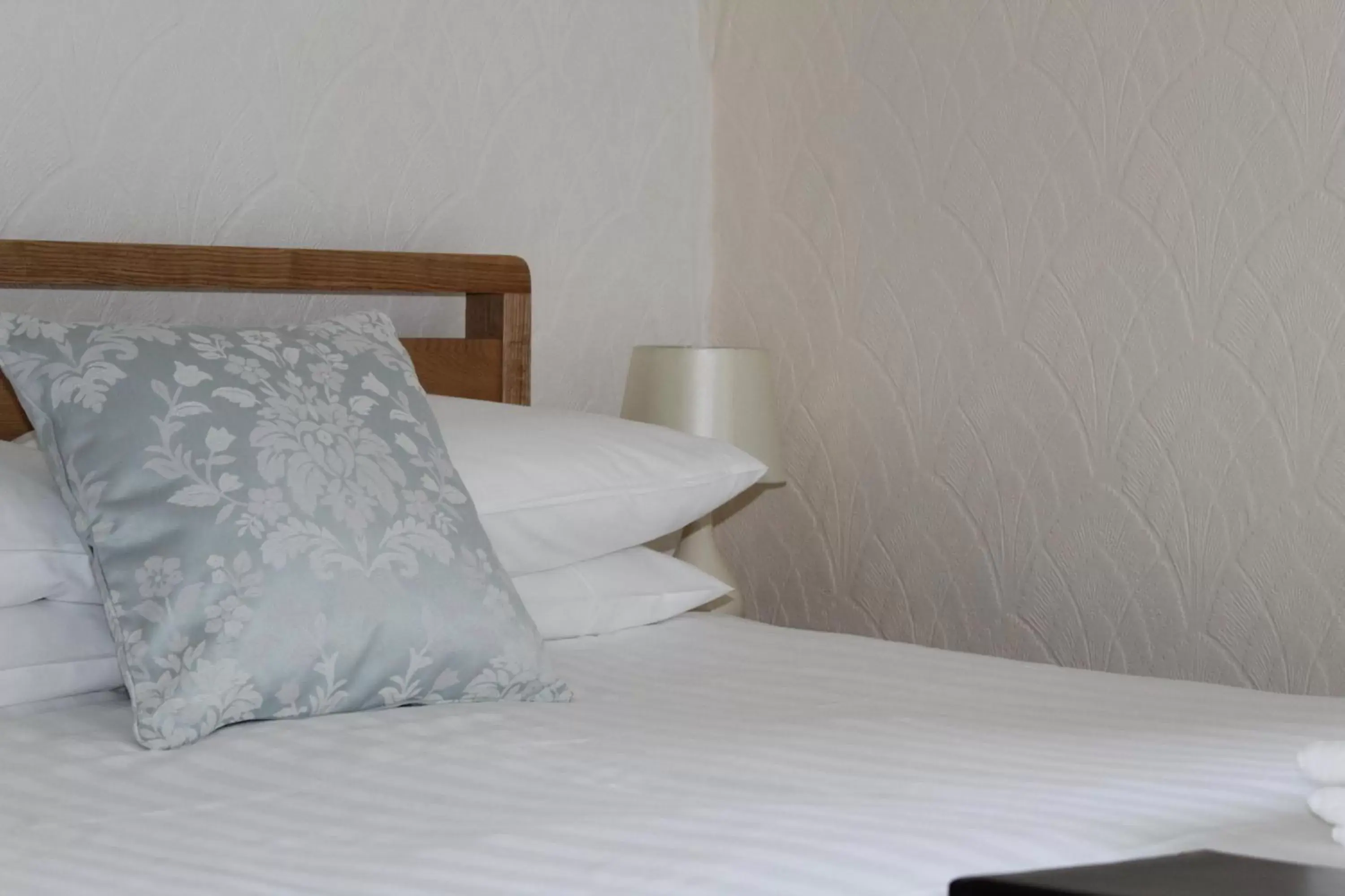 Small Double Room with Lake View in The Bay House Lake View Guest House - Adults Only Small Double Room with Lake View in The Bay House Lake View Guest House - Adults Only