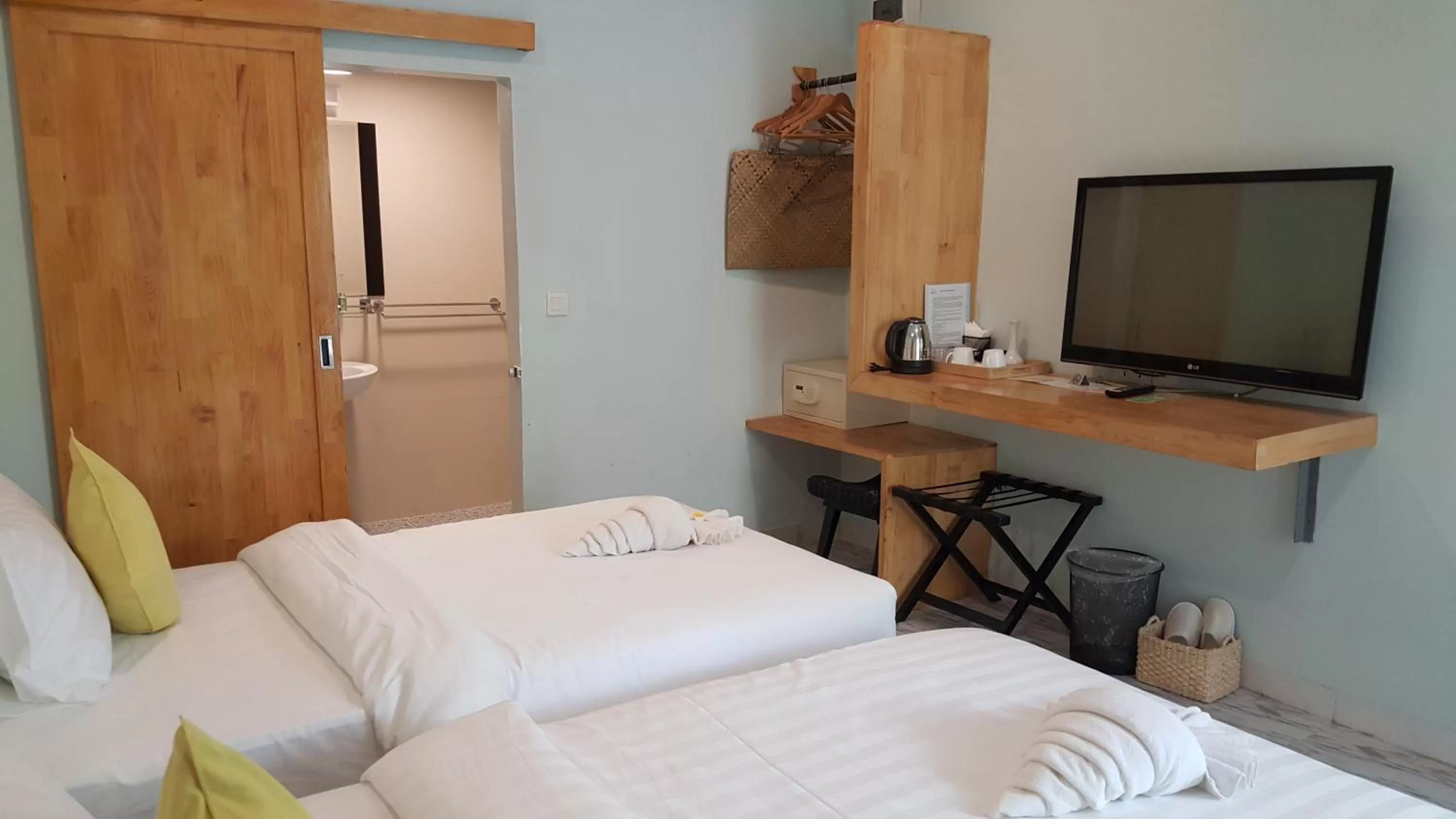 Staff, Bed in Bamboo9 Boutique