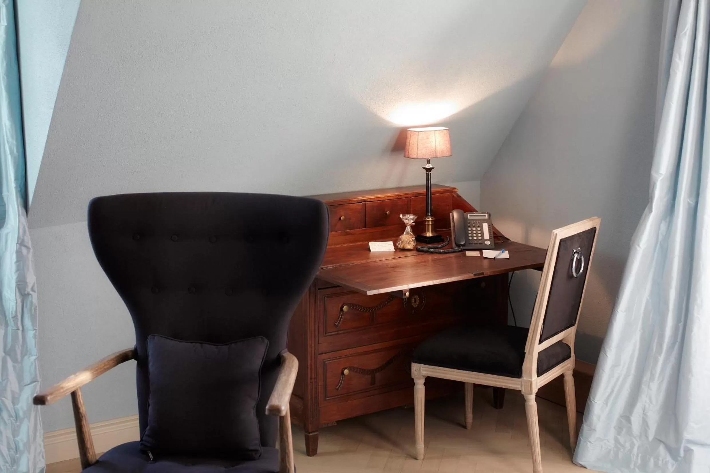 Seating Area in Auberge de Temple