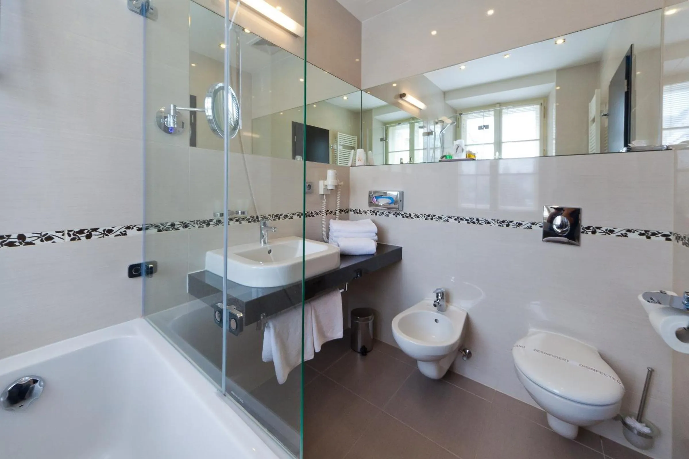 Bathroom in Prague Inn