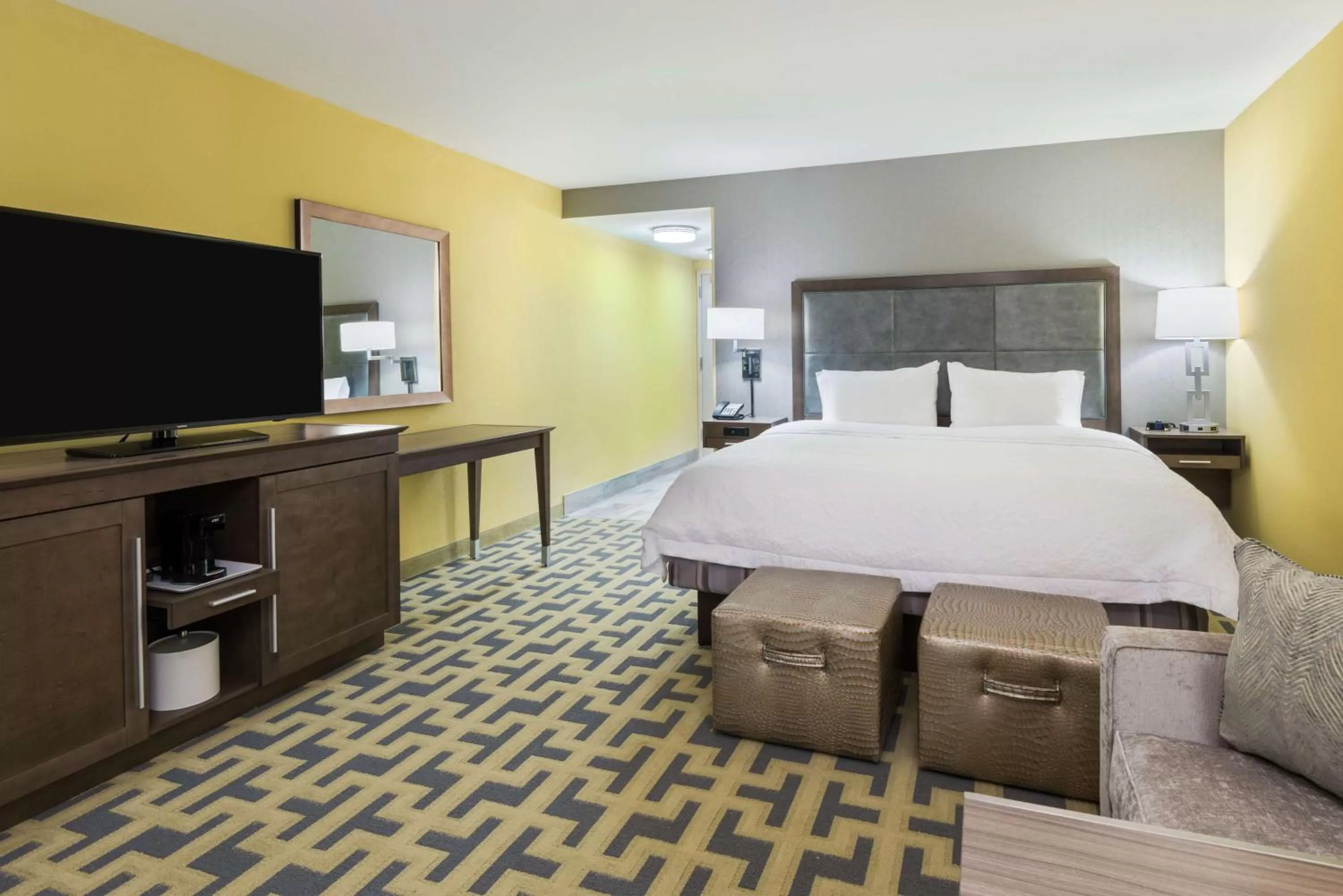 Bed in Hampton Inn & Suites Tampa Airport Avion Park Westshore