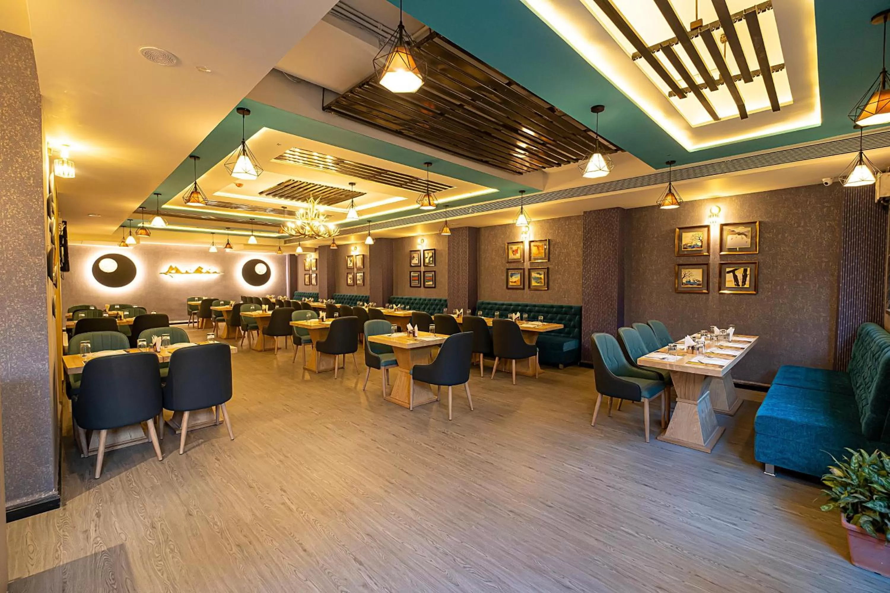 Restaurant/Places to Eat in The Bastion