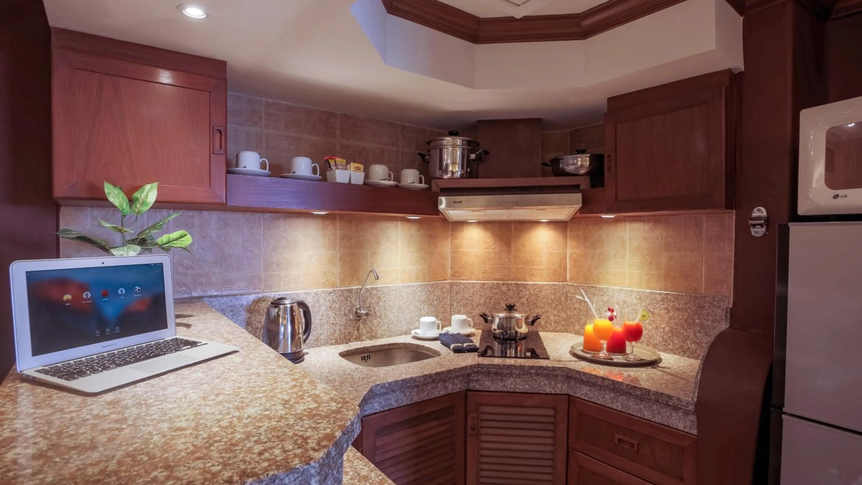 Kitchen or kitchenette in Pacific Club Resort