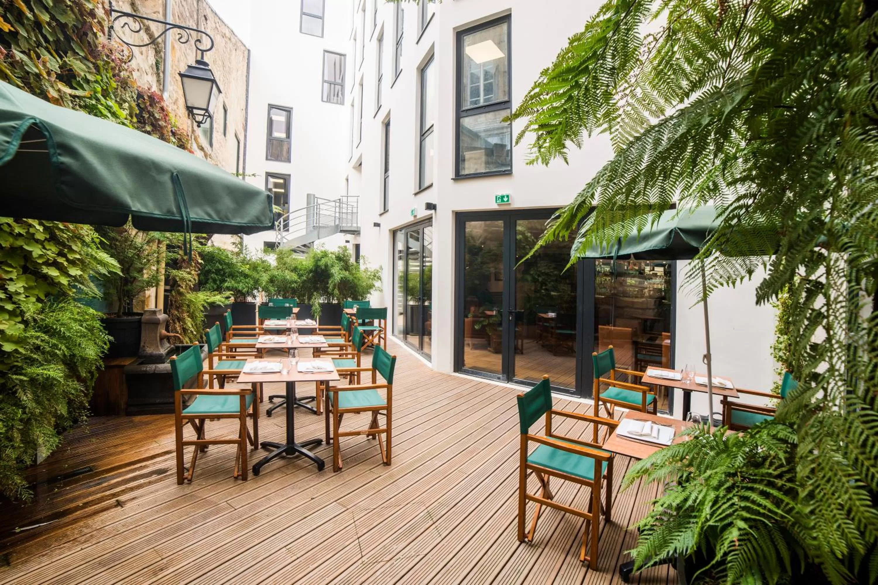Patio in Hotel Vatel Bordeaux