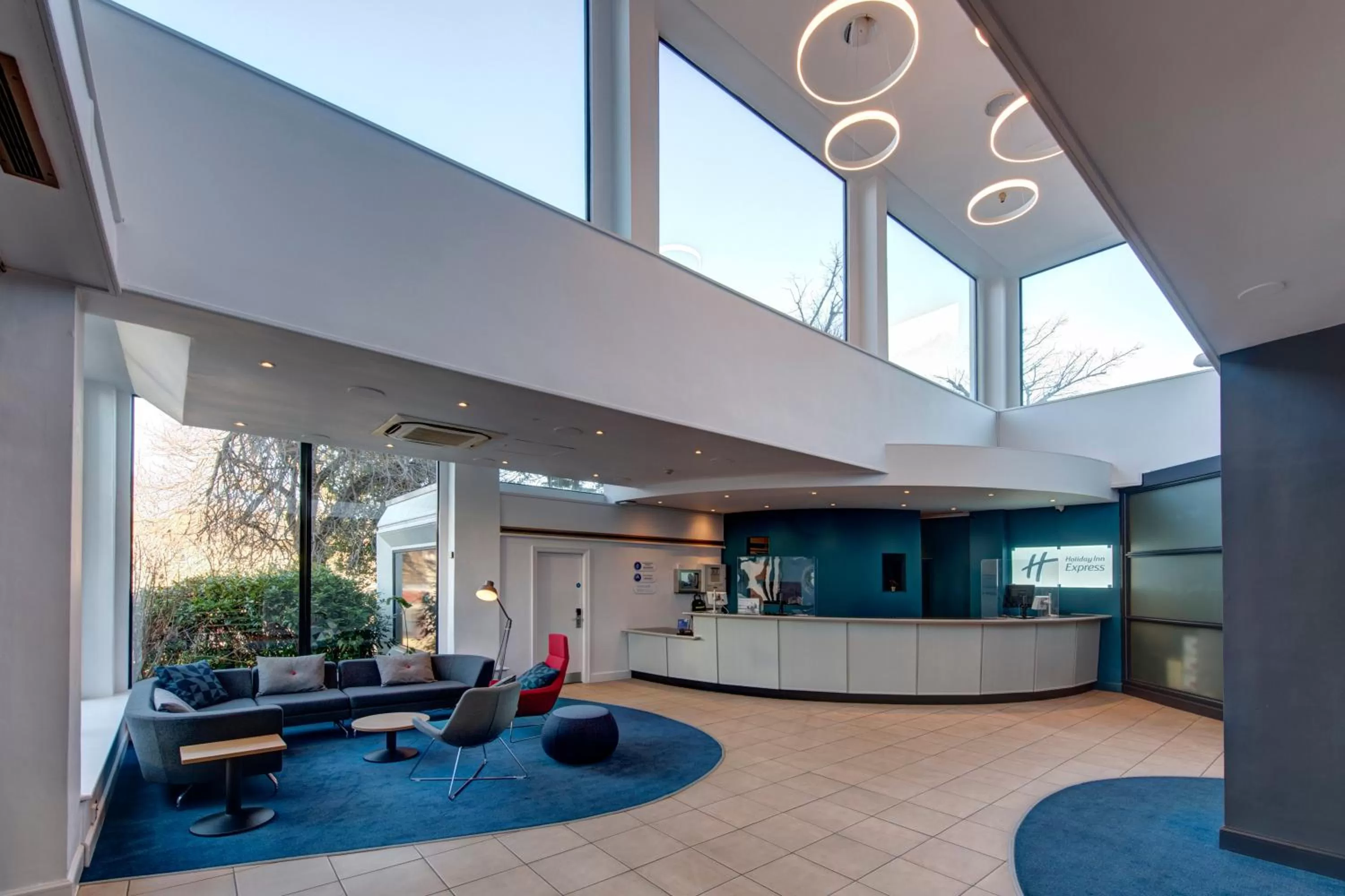 Lobby or reception in Holiday Inn Express Edinburgh City West by IHG