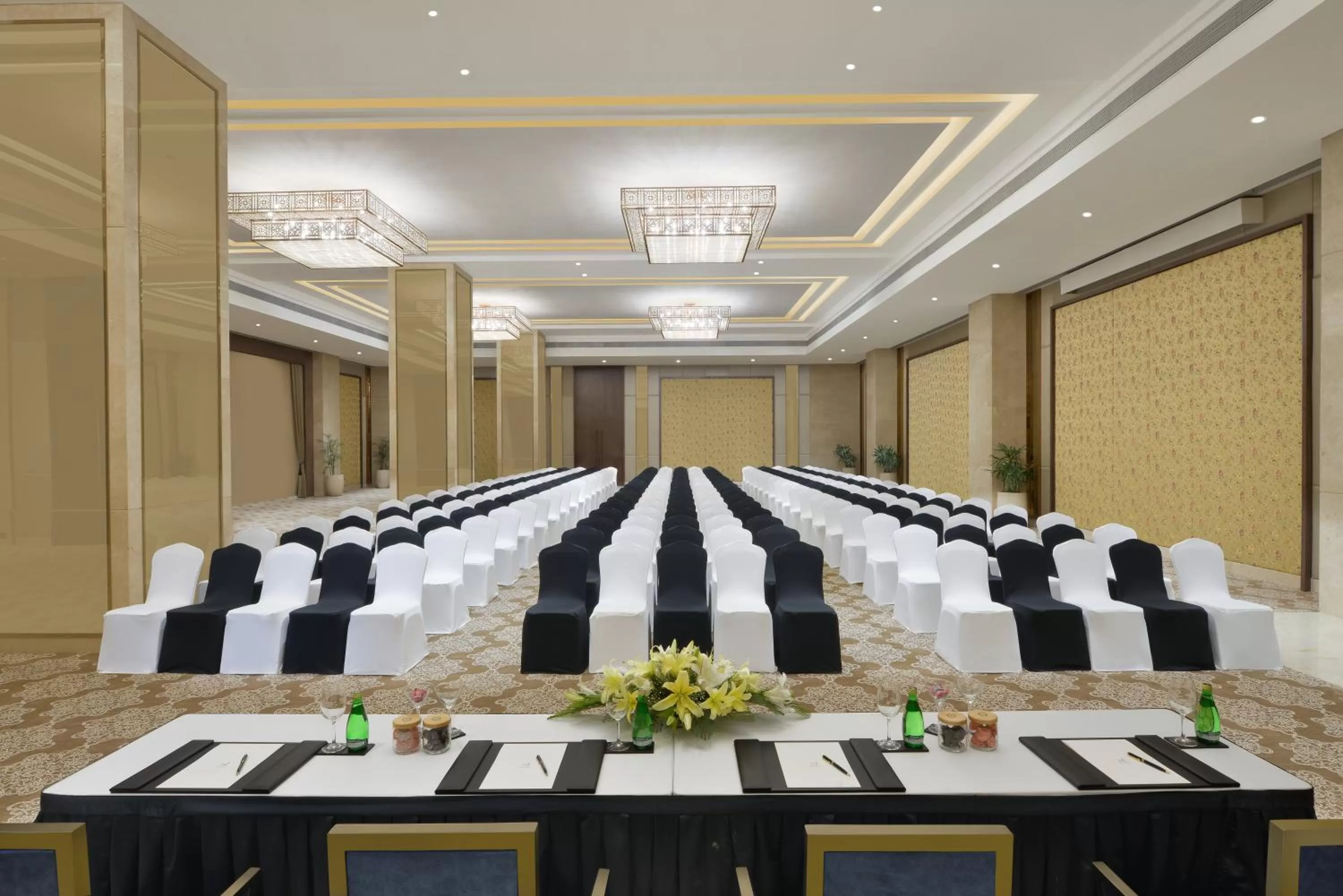 Banquet/Function facilities in Taj Skyline Ahmedabad