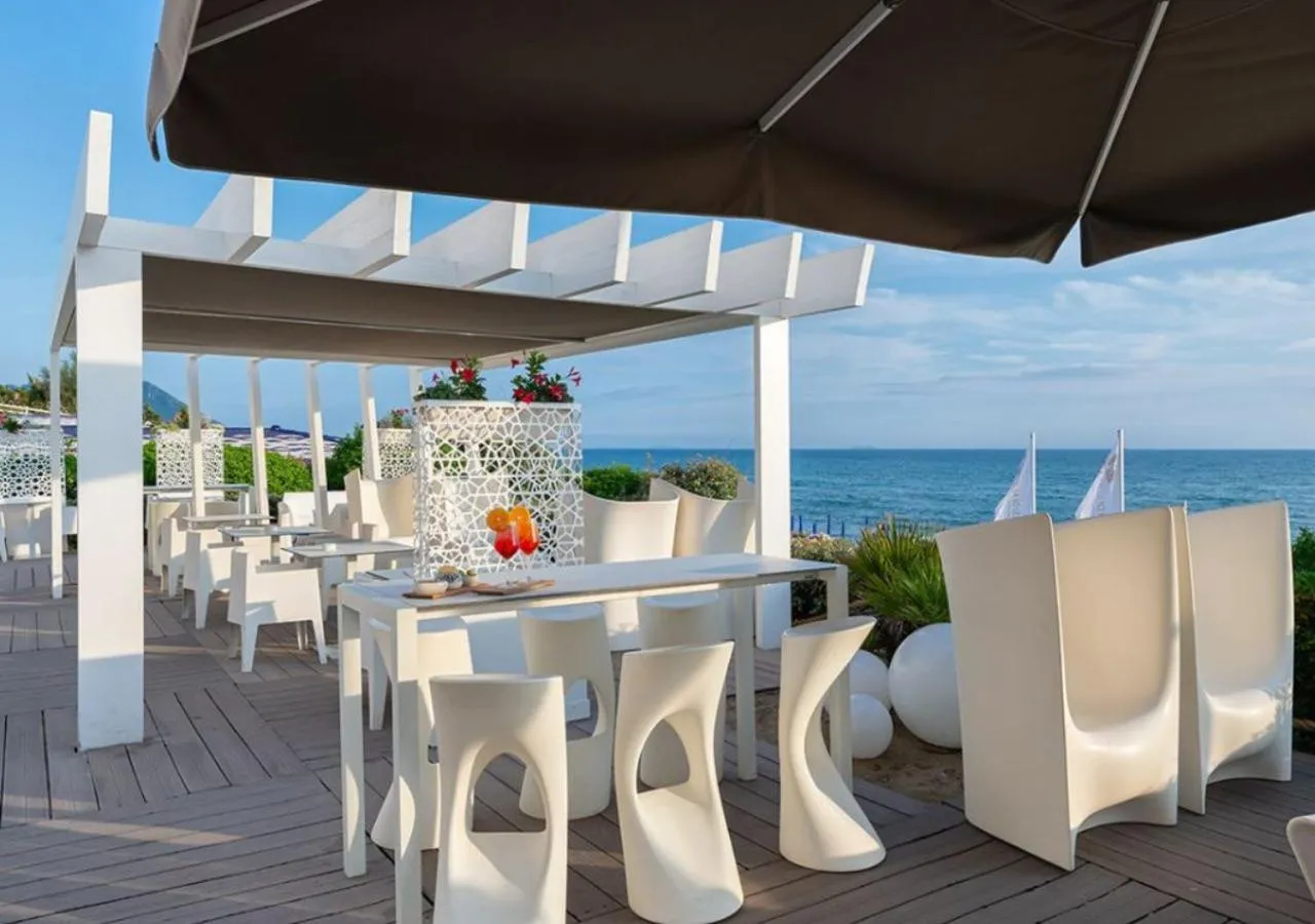 Restaurant/places to eat in Hotel Oasi Di Kufra