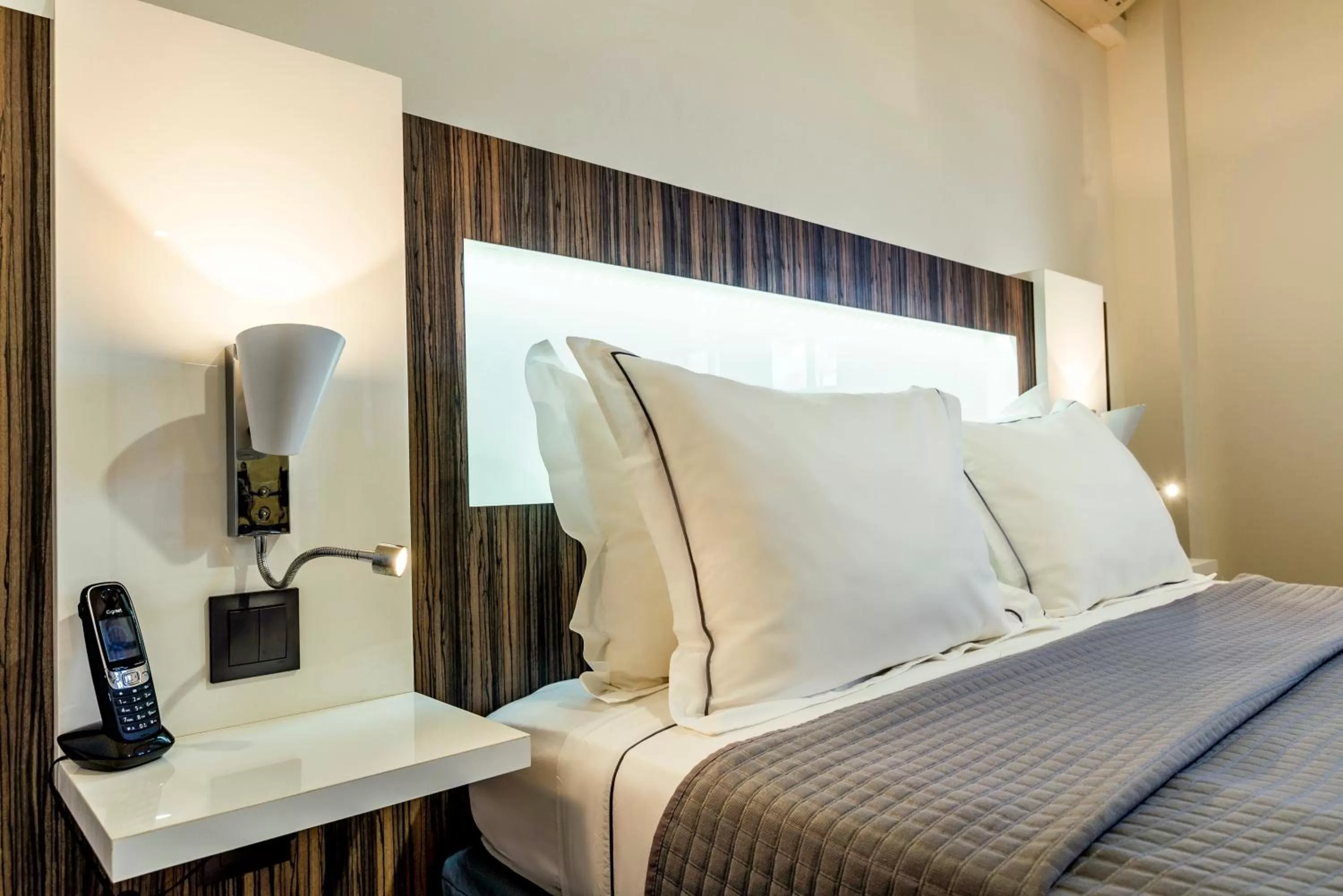 Decorative detail, Bed in Residence Fort Savane