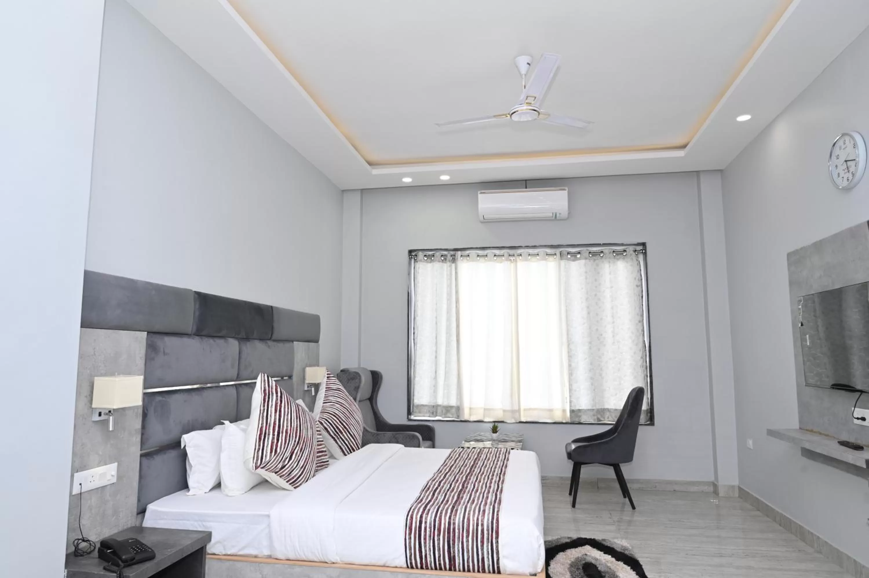 Photo of the whole room, Bed in Hotel Vasdaa Grand