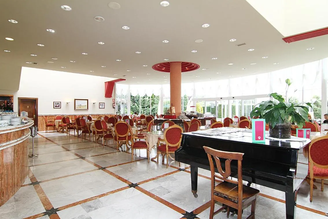 Lounge or bar in Hotel Begoña Park