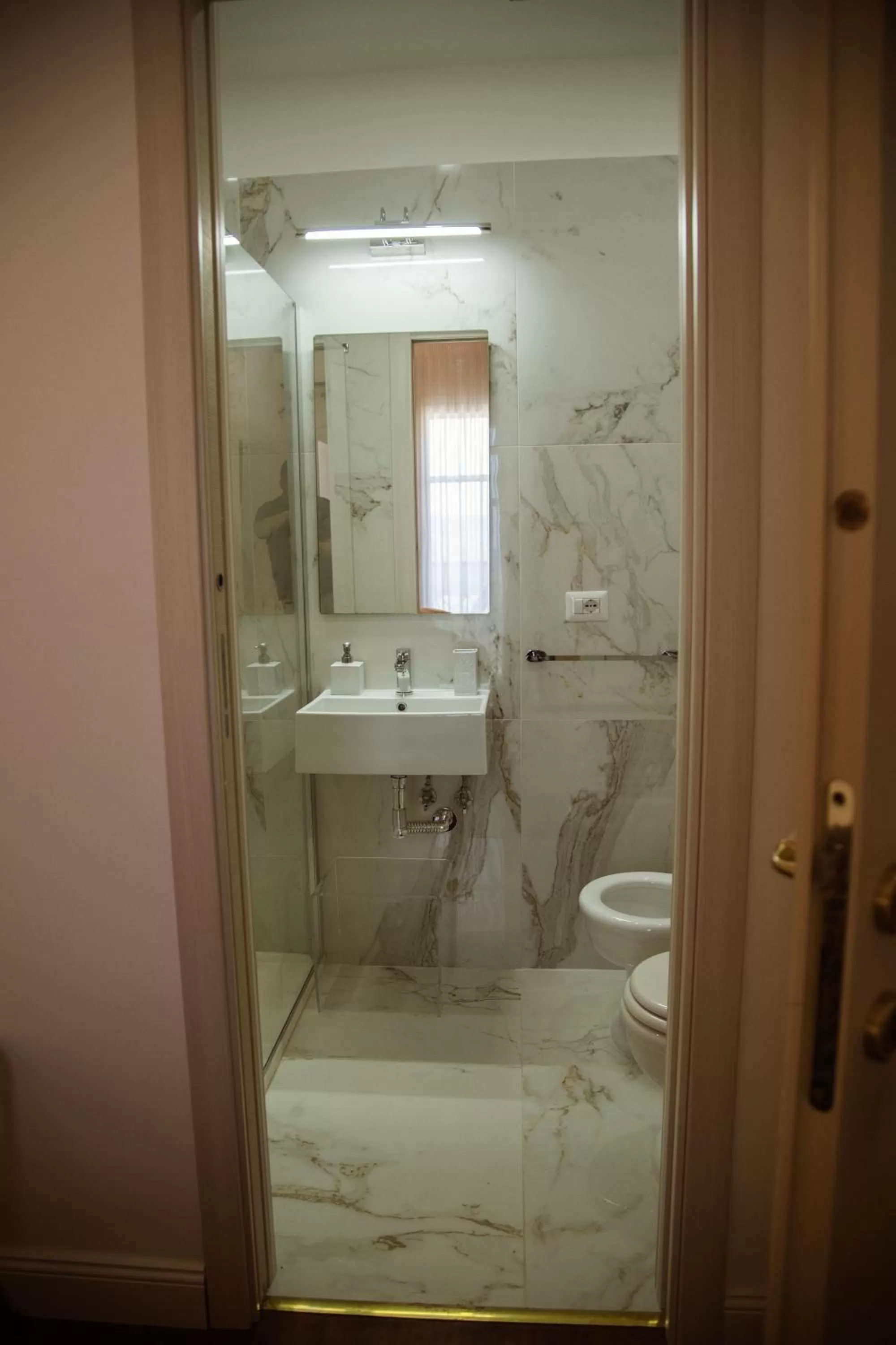 Double Room with Sea View in B&B L'ORIZZONTE