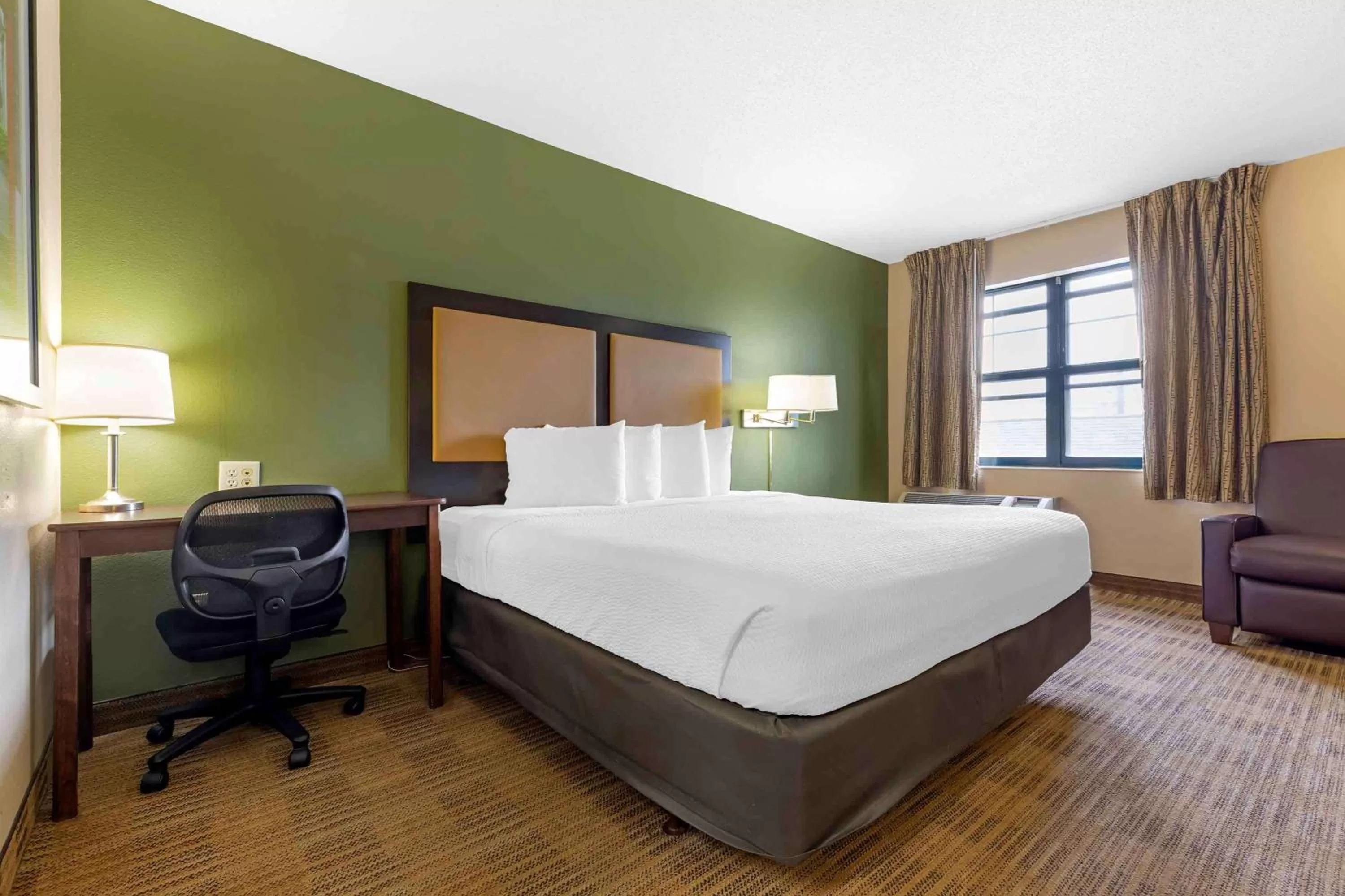 Bedroom, Bed in Extended Stay America Suites - Waco - Woodway