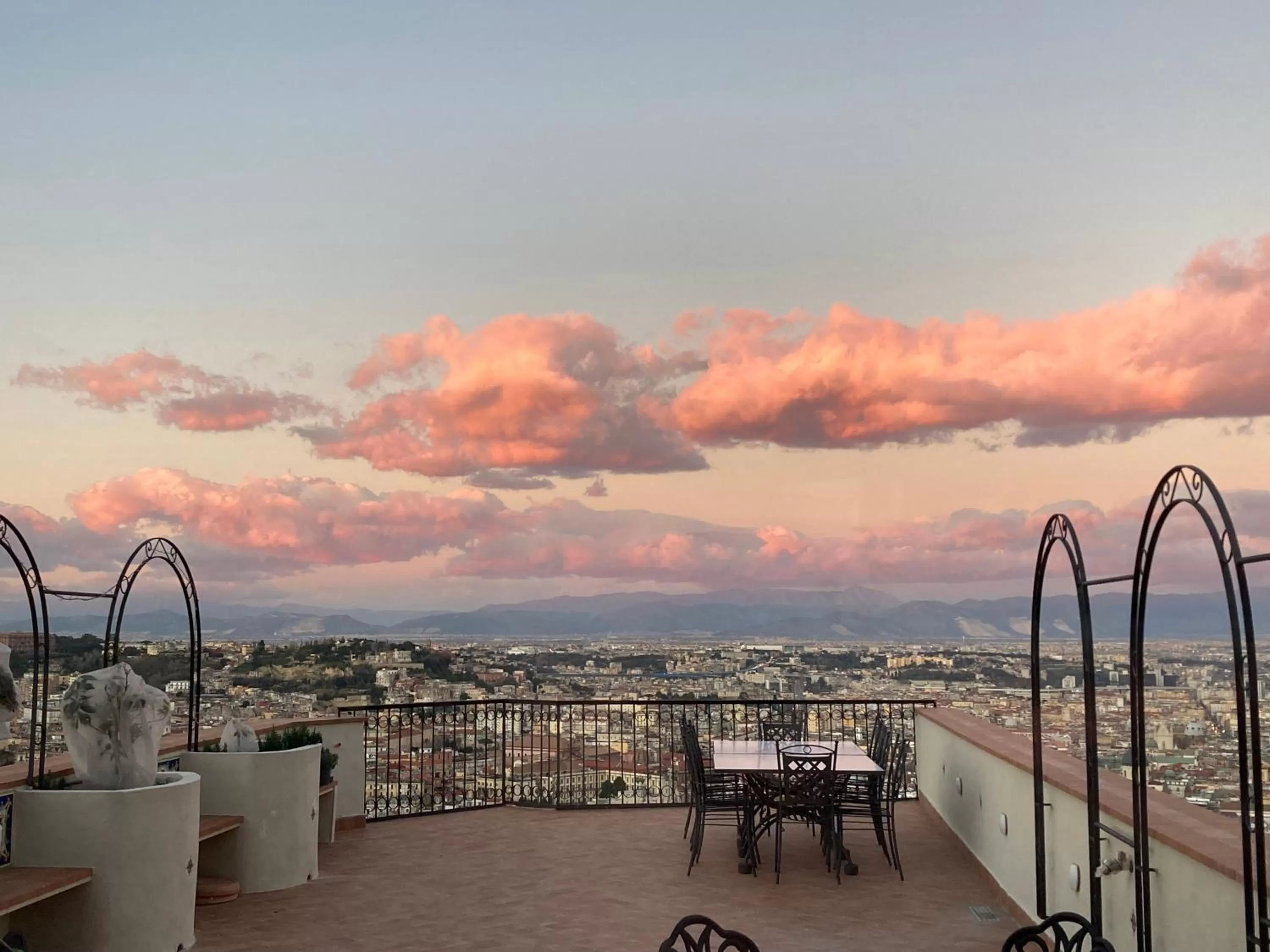 Natural landscape, Sunrise/Sunset in Le Petit Palais - Naples