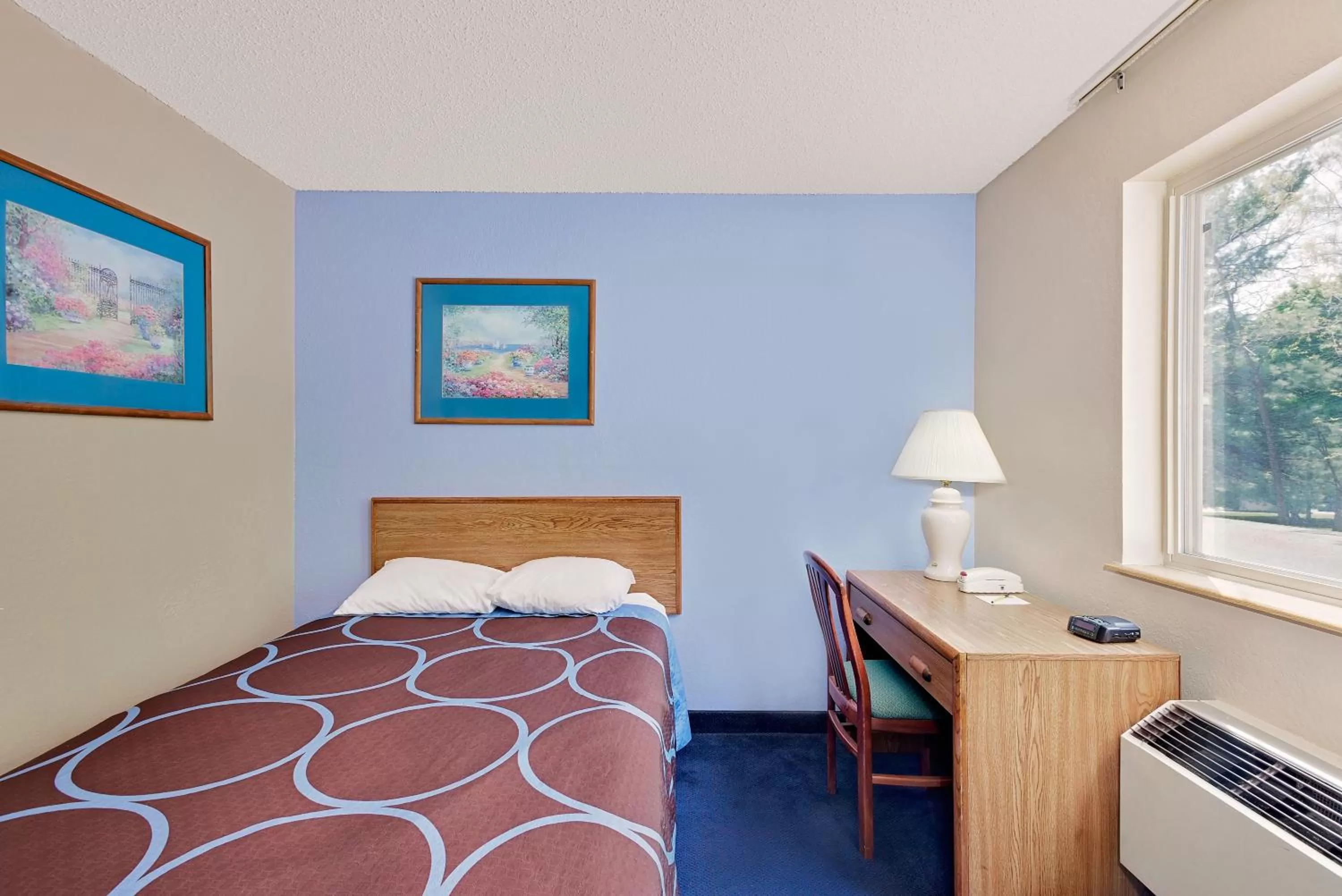 Bed in Super 8 by Wyndham Newburgh/West Point Stewart Intl Airport