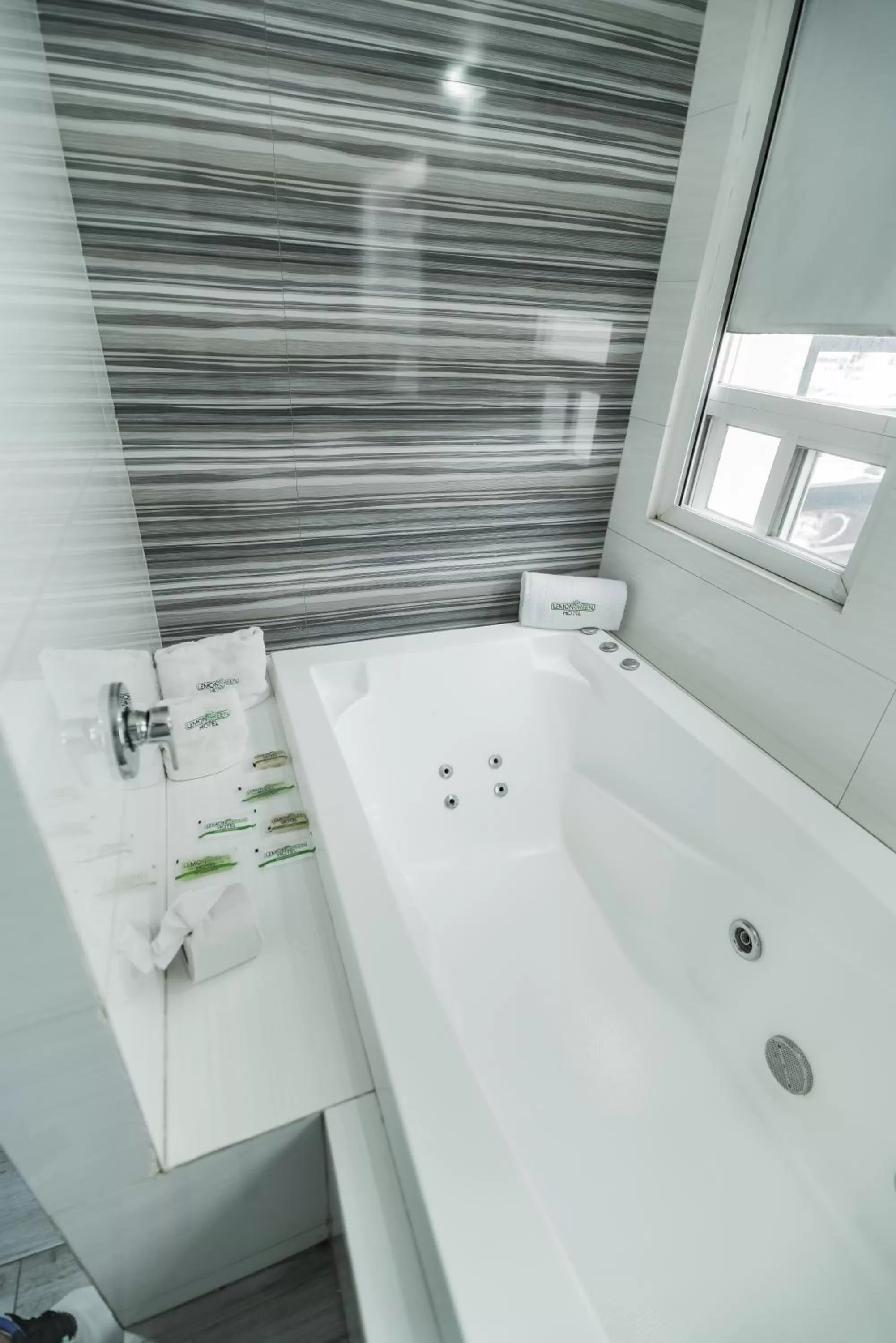 Bath in HOTEL LEMON GREEN -Zona Expo Frente al Centro de Convenciones