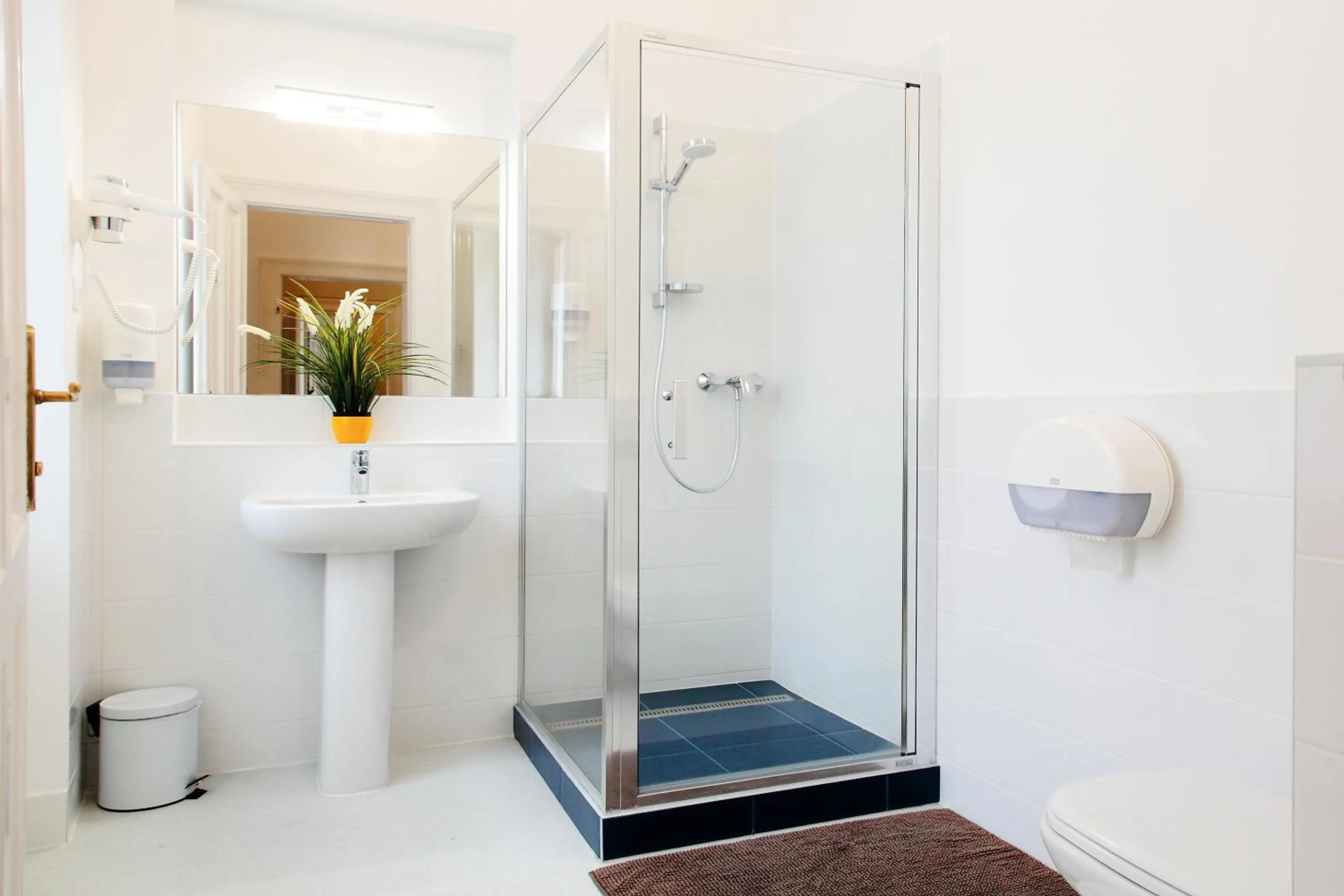 Bathroom in Maverick Downtown