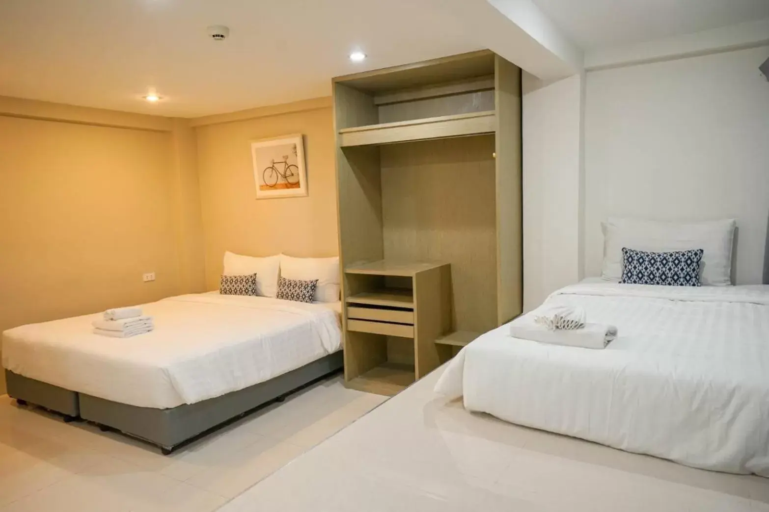 Sleep Room 2 - King Room - Building 1 in Sleepstation at Pratunam Sleep Room 2 - King Room - Building 1 in Sleepstation at Pratunam