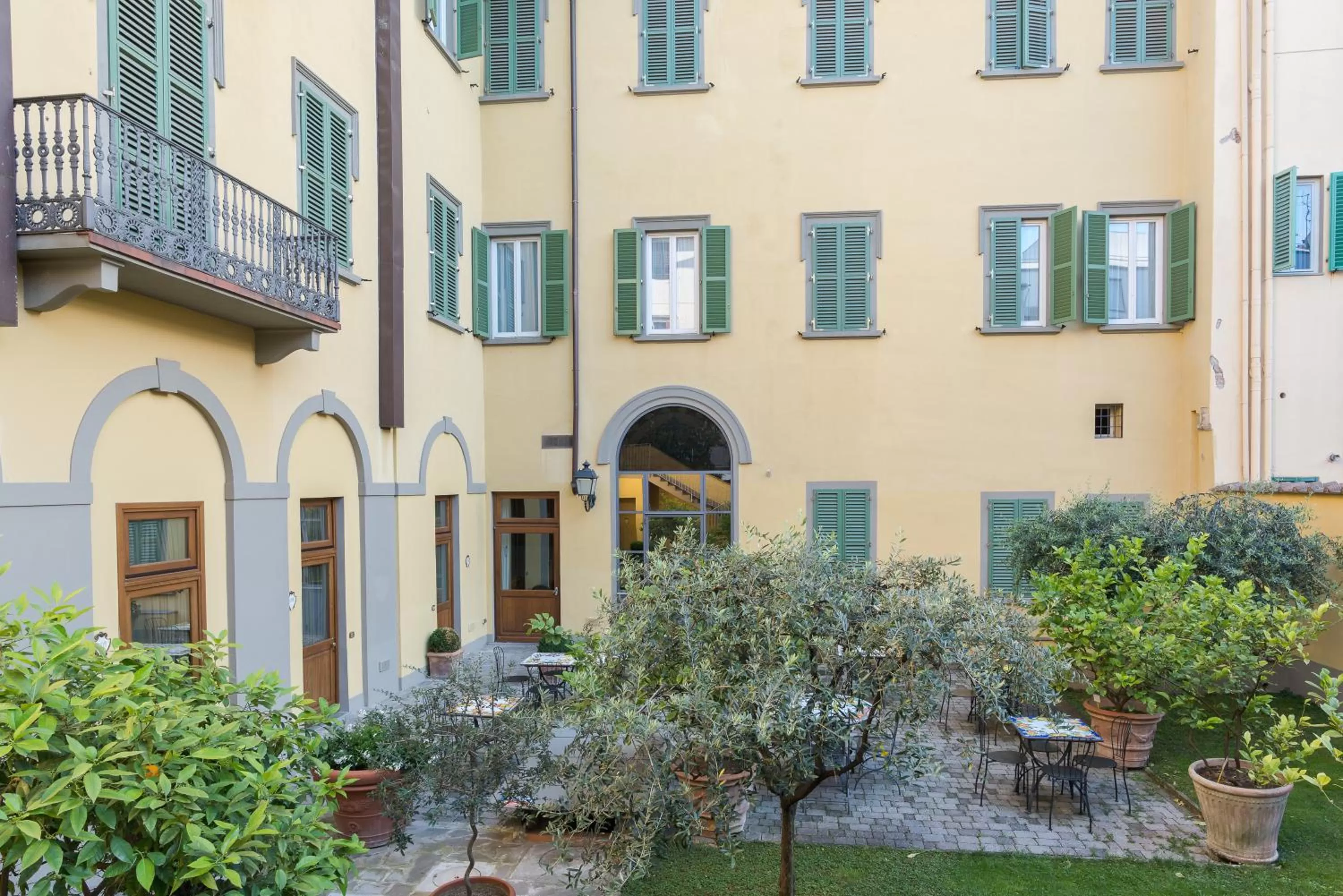 Property building in Hotel Donatello