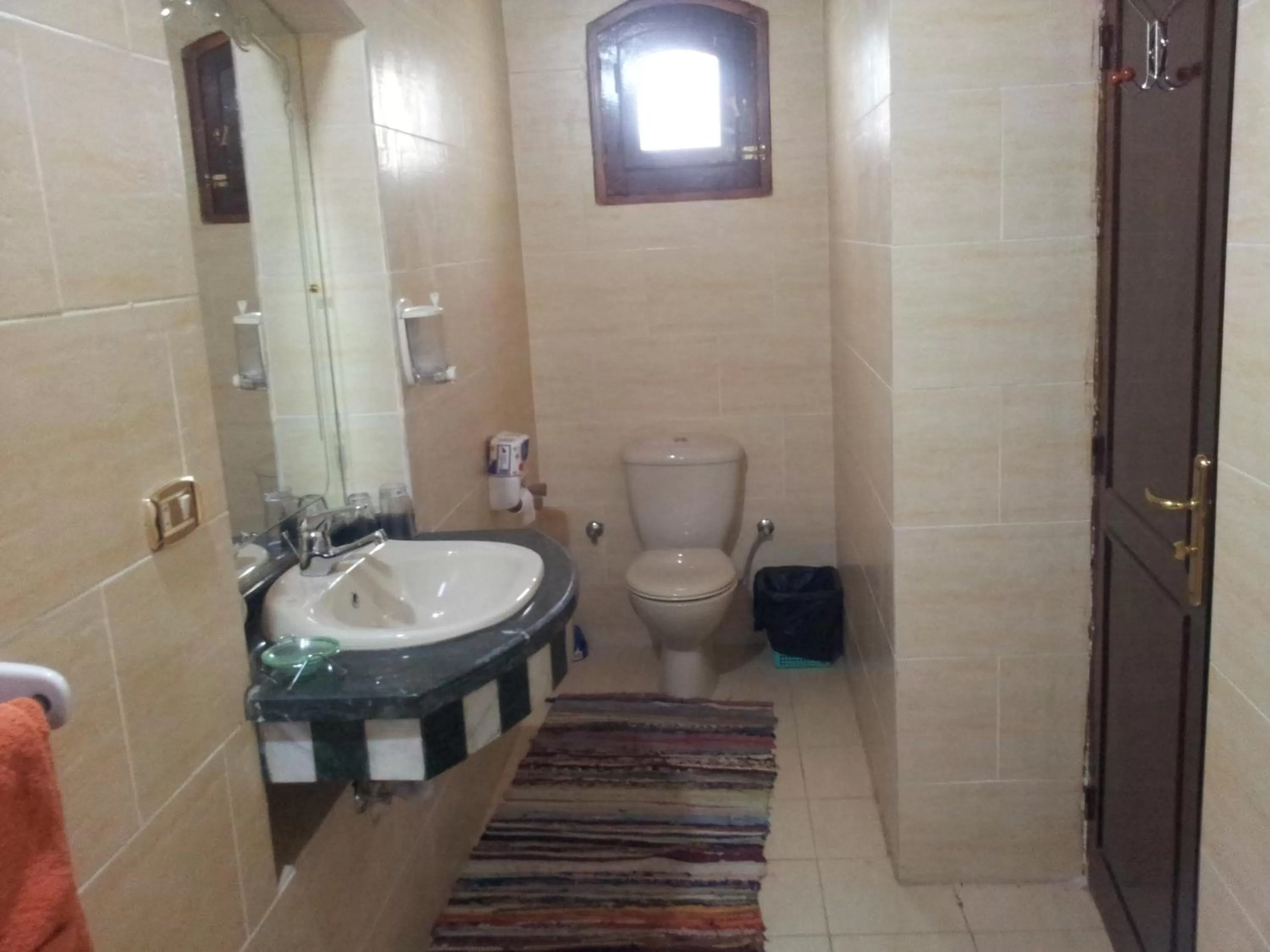 Bathroom in Al Baeirat Hotel