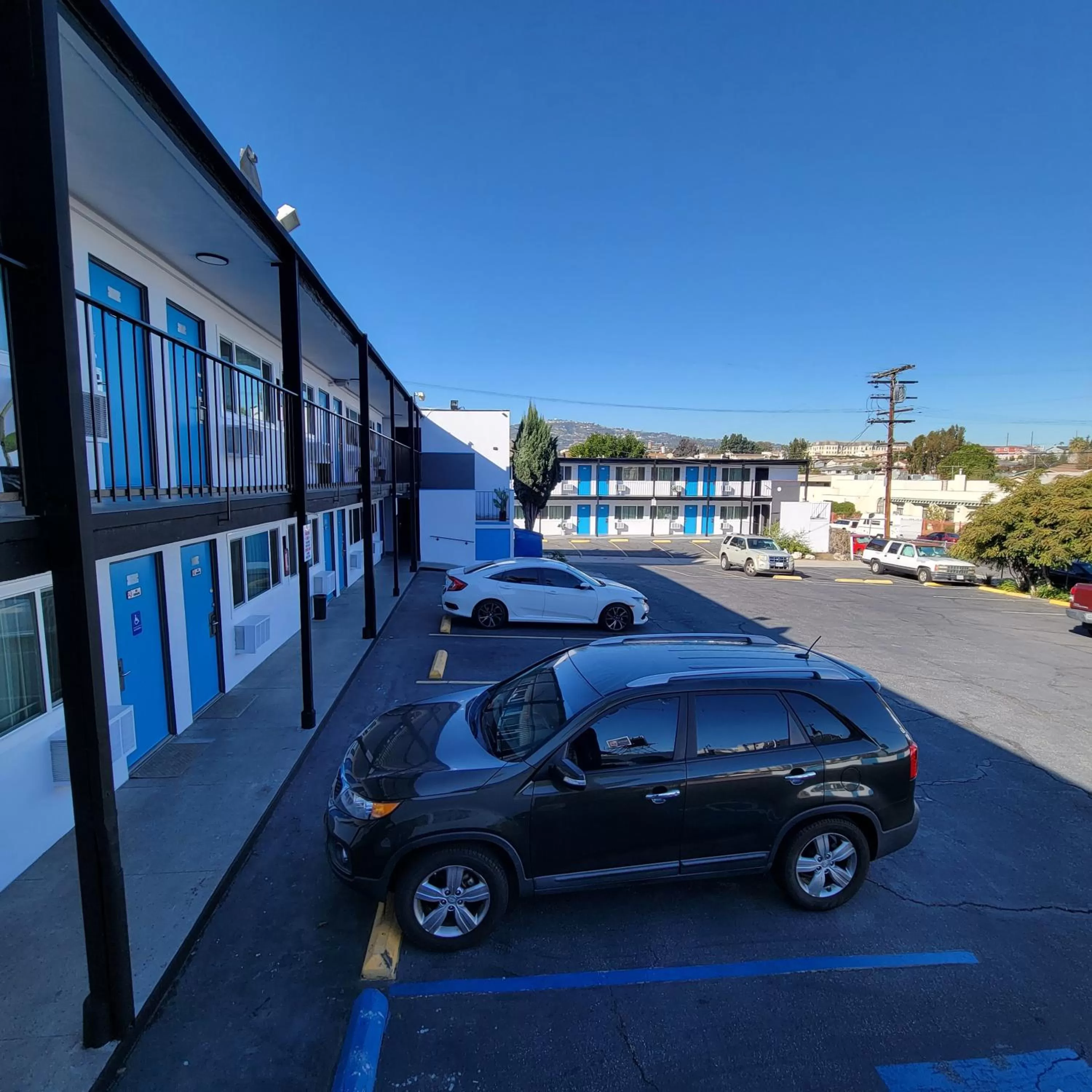 Property building in Guest Harbor Inn- Port Of Los Angeles San Pedro