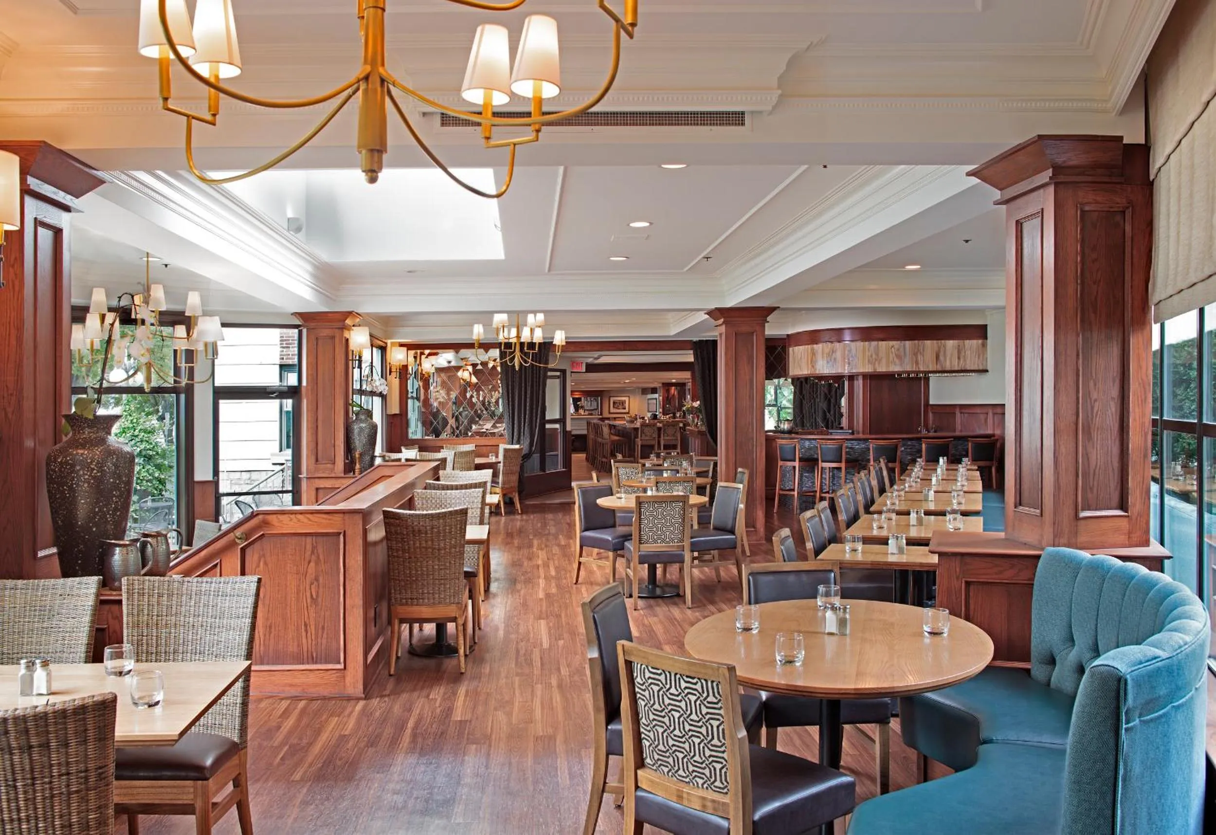 Lounge or bar in The Sylvia Hotel