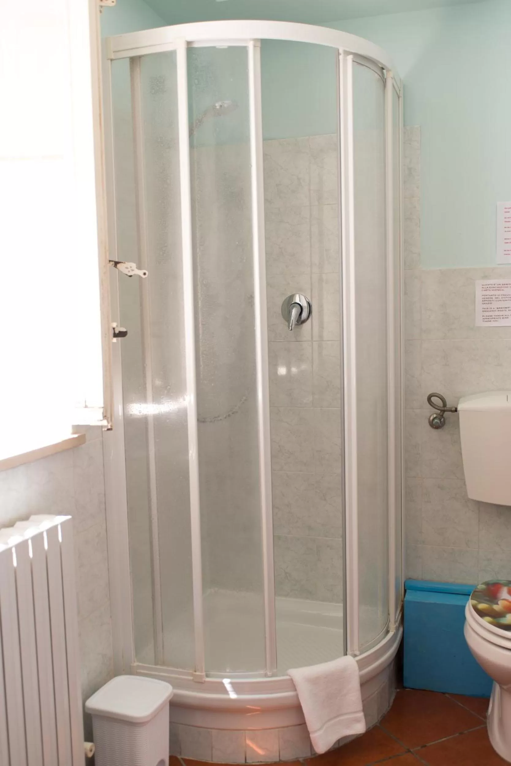 Bathroom in Al Cardinale Rooms & Studios