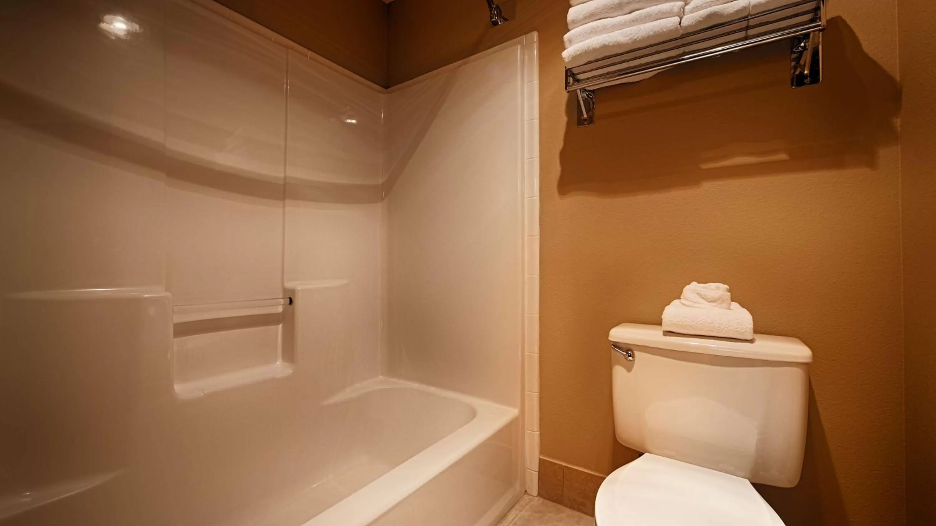 King Room with Sofa Bed in Best Western Plus Prairie Inn