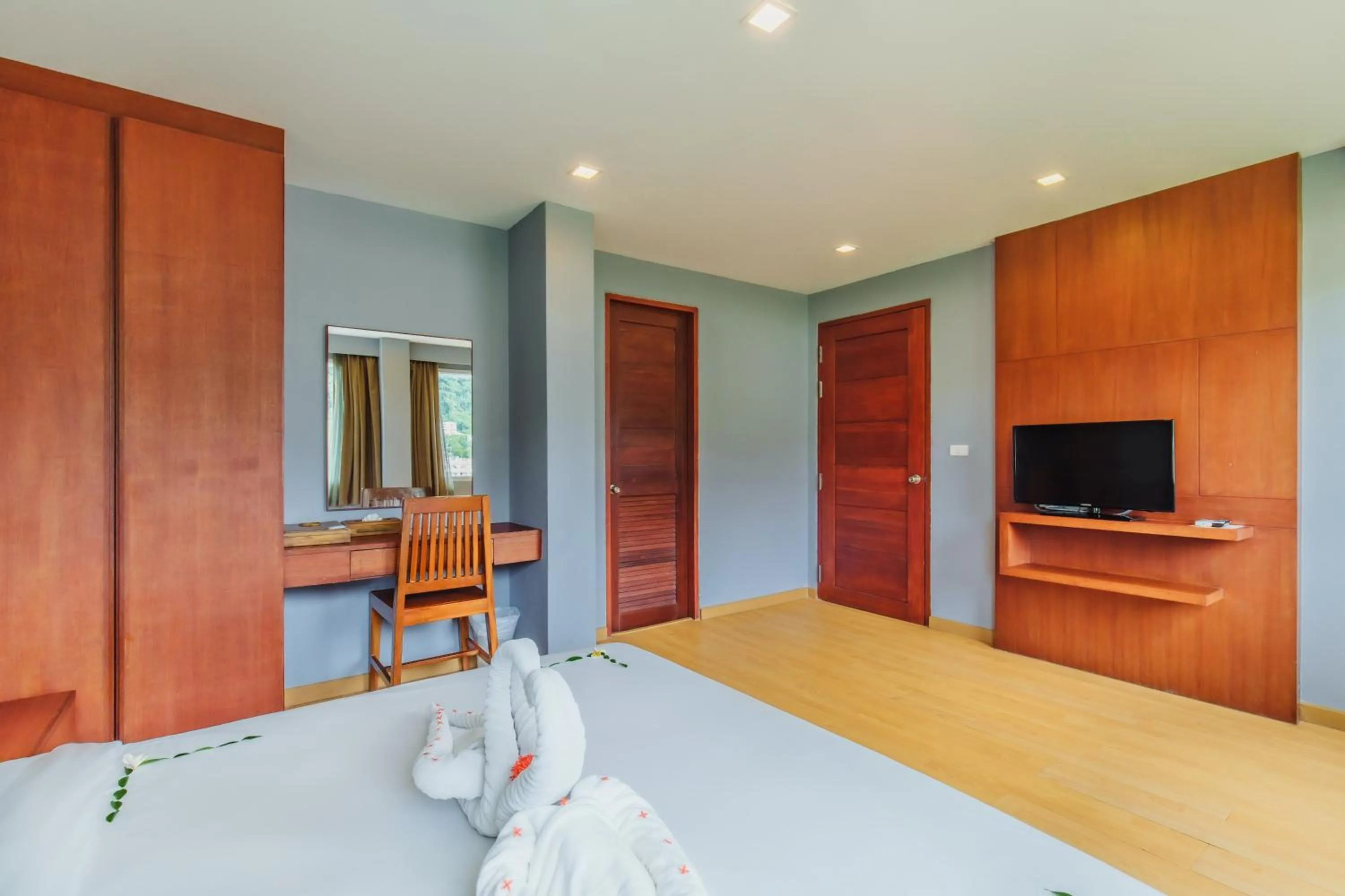 Bed in Elite Suites Patong