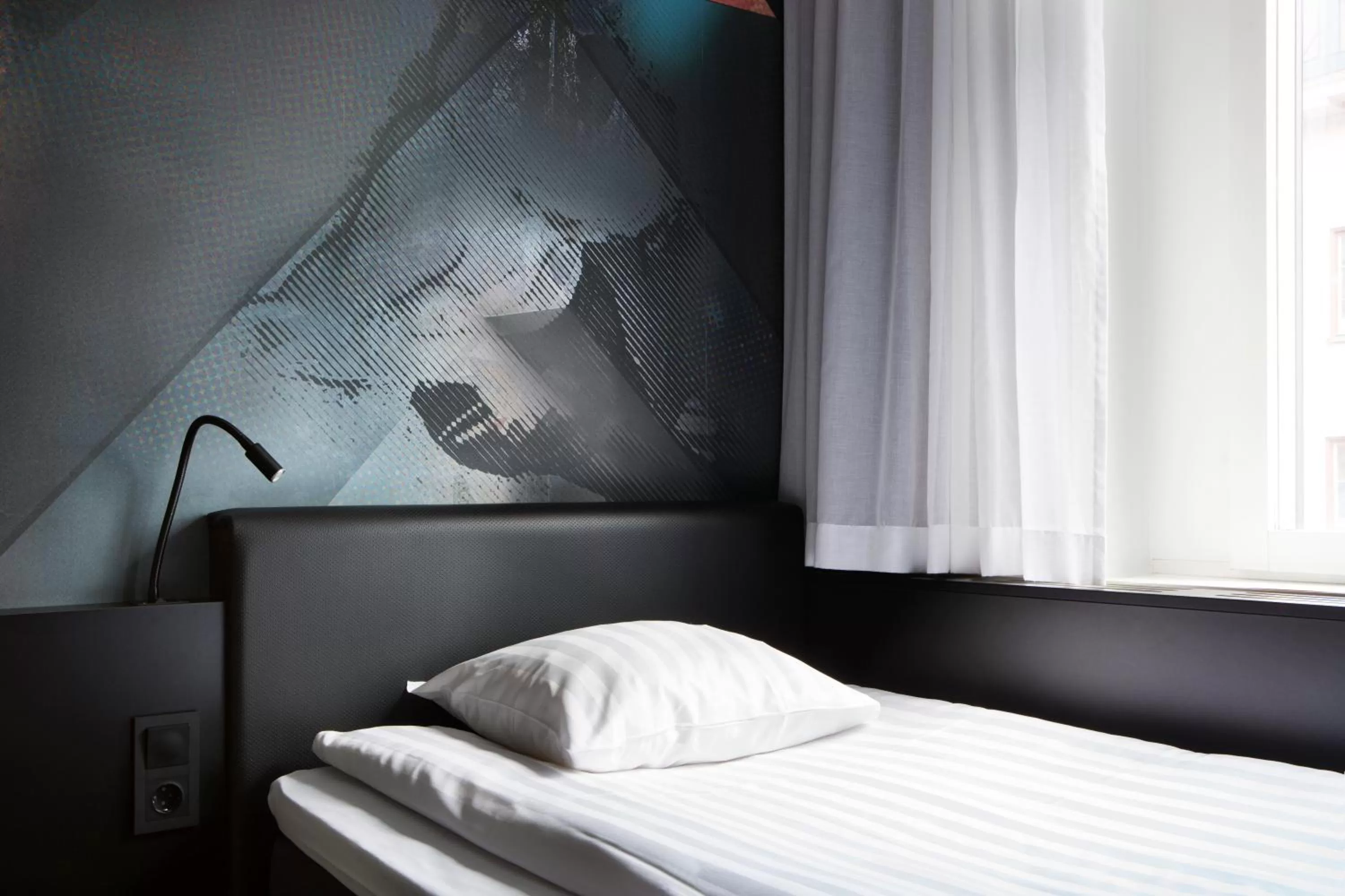 Bedroom, Bed in Comfort Hotel Xpress Stockholm Central