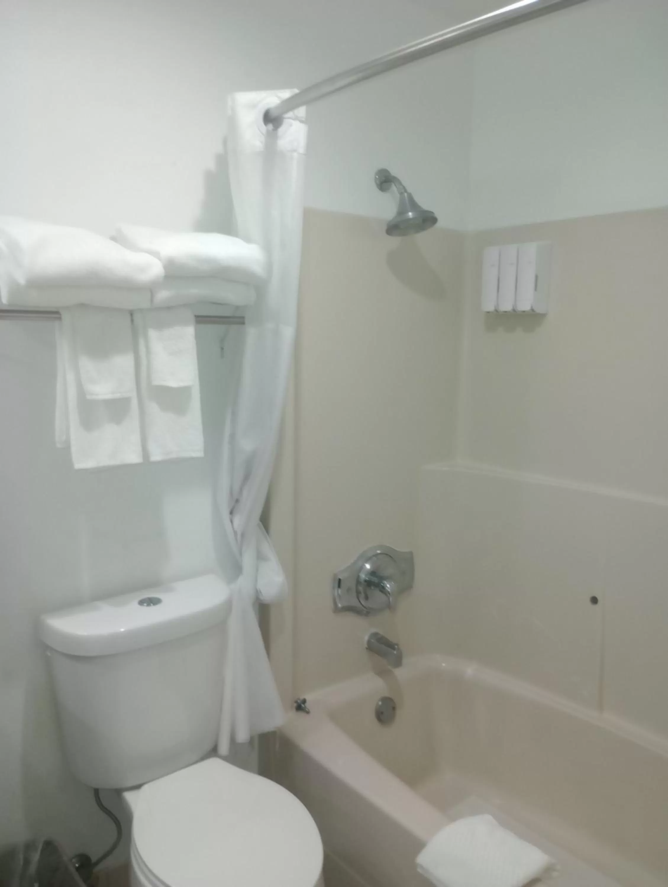 Bathroom in Quality Inn Post Falls - Coeur d'Alene