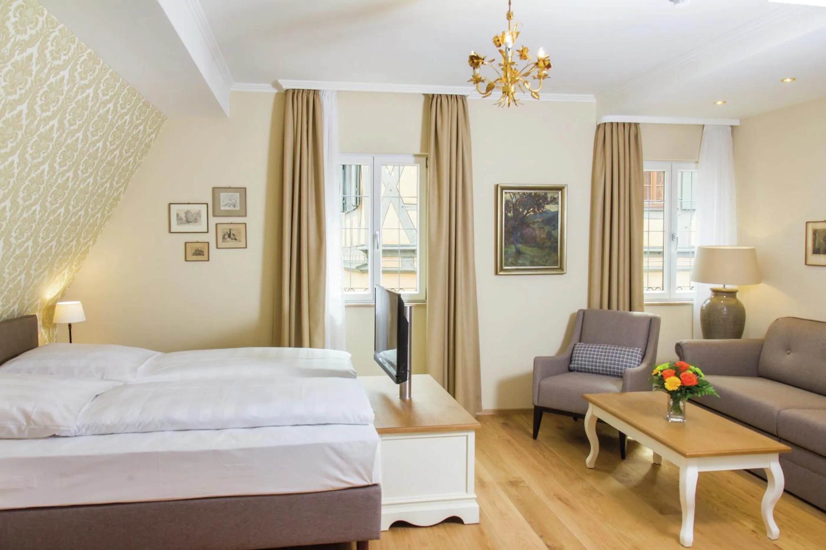 Photo of the whole room, Bed in Hotel Reichsküchenmeister